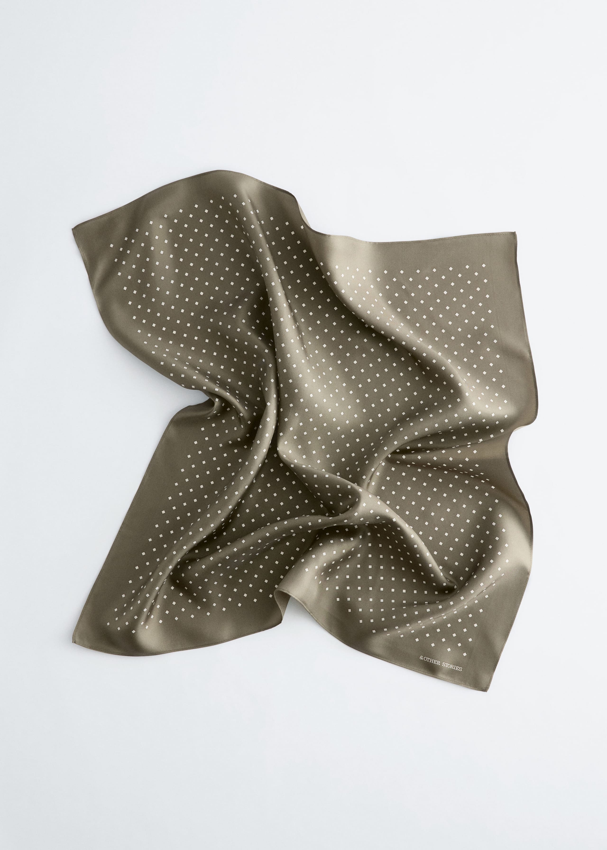 Image of Foulard en soie à imprimé diamant