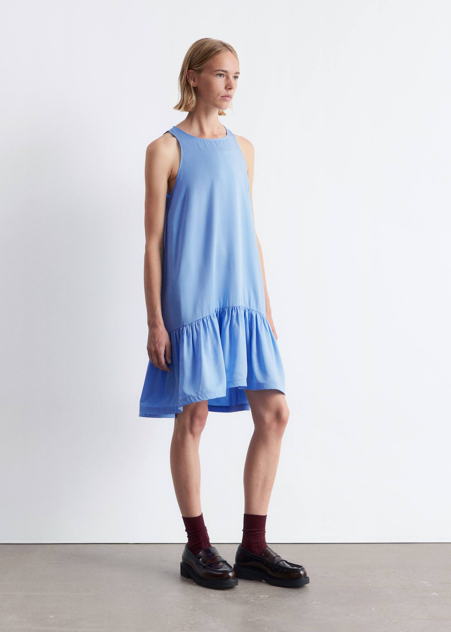 Minivestido con volantes - Celeste/Negro/Estampado rosa - 6