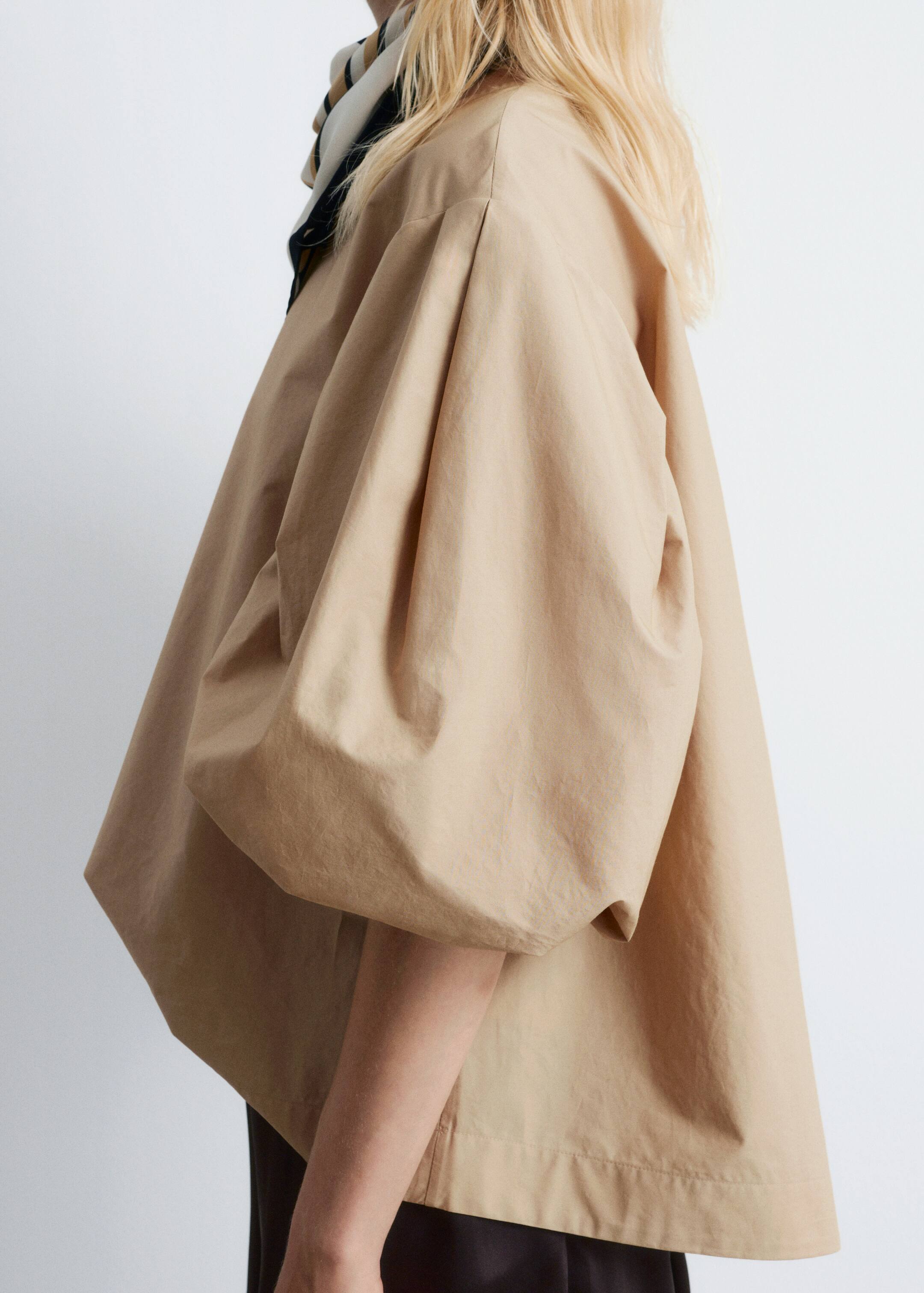 Ver imagen más grande: Blusa con voluminosas mangas abullonadas - Beige - MUJER | H&M ES 4