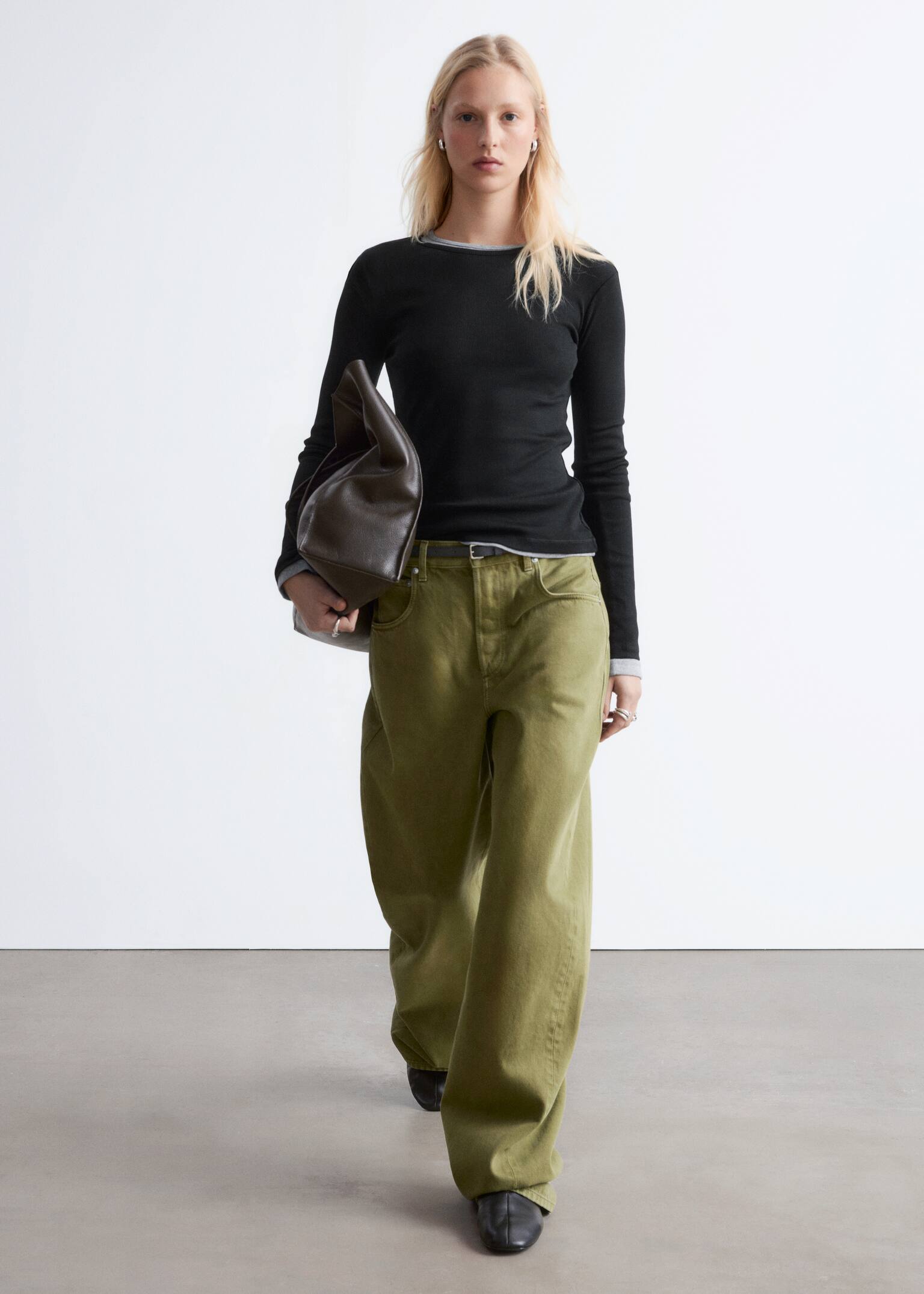 Top w prążki z długim rękawem - Black/Ciemnozielony/Biały/Jasnoszary/Brązowe/białe paski/Beżowy / Czarne paski/Ciemnobrązowy - 4