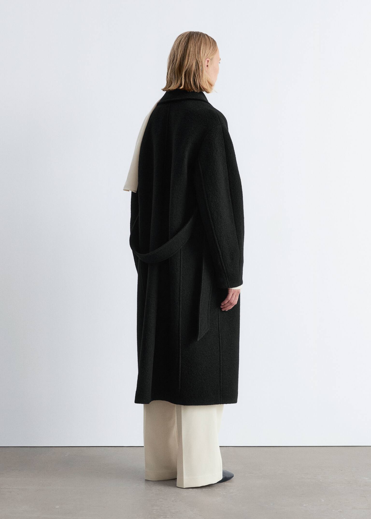 Weit geschnittener Wollmantel mit Gürtel - Schwarz/Marine/Dunkles Graubraun meliert/Beige - 5