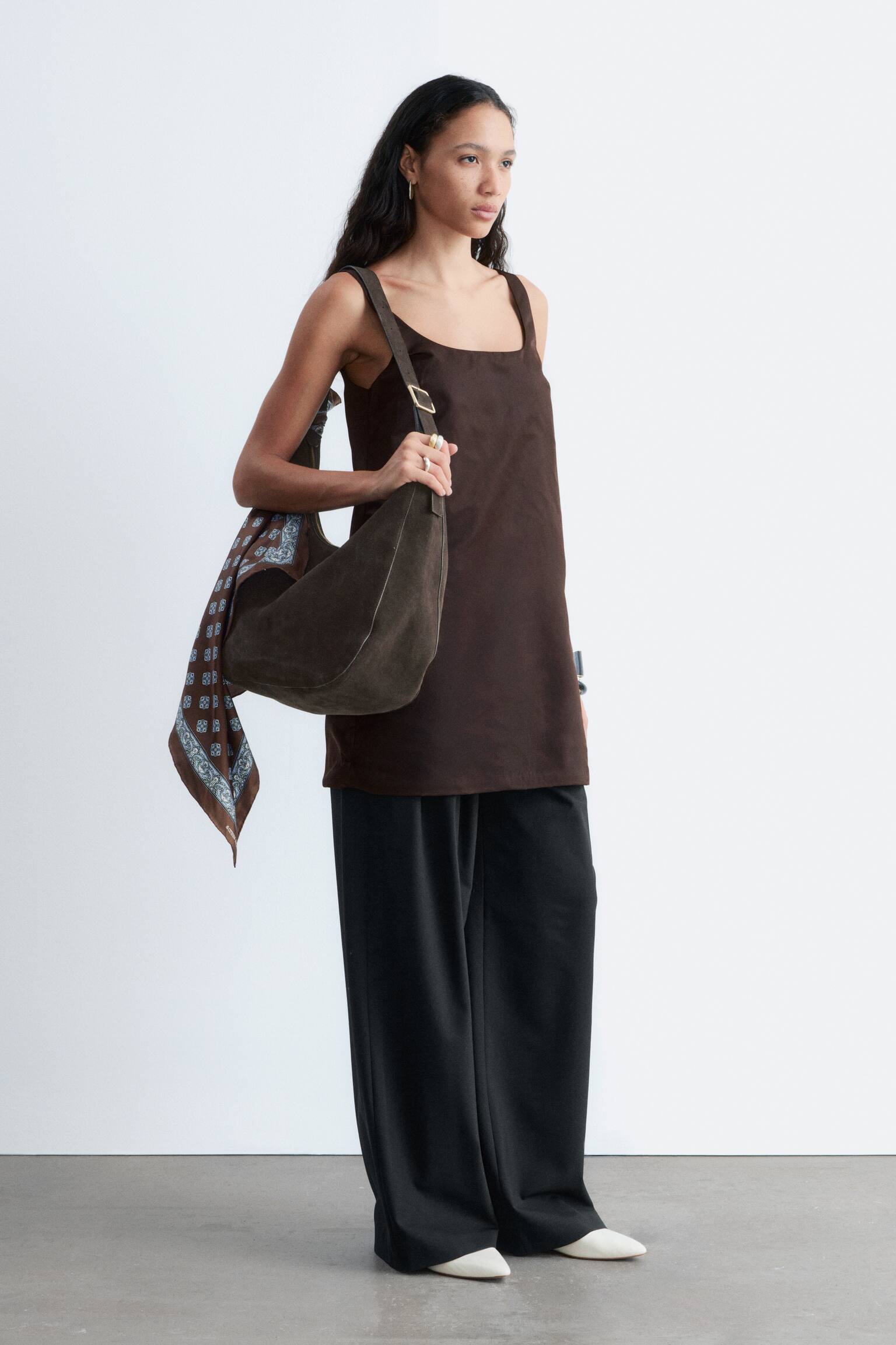 Mini abito scultoreo con coulisse - Marrone scuro - 8