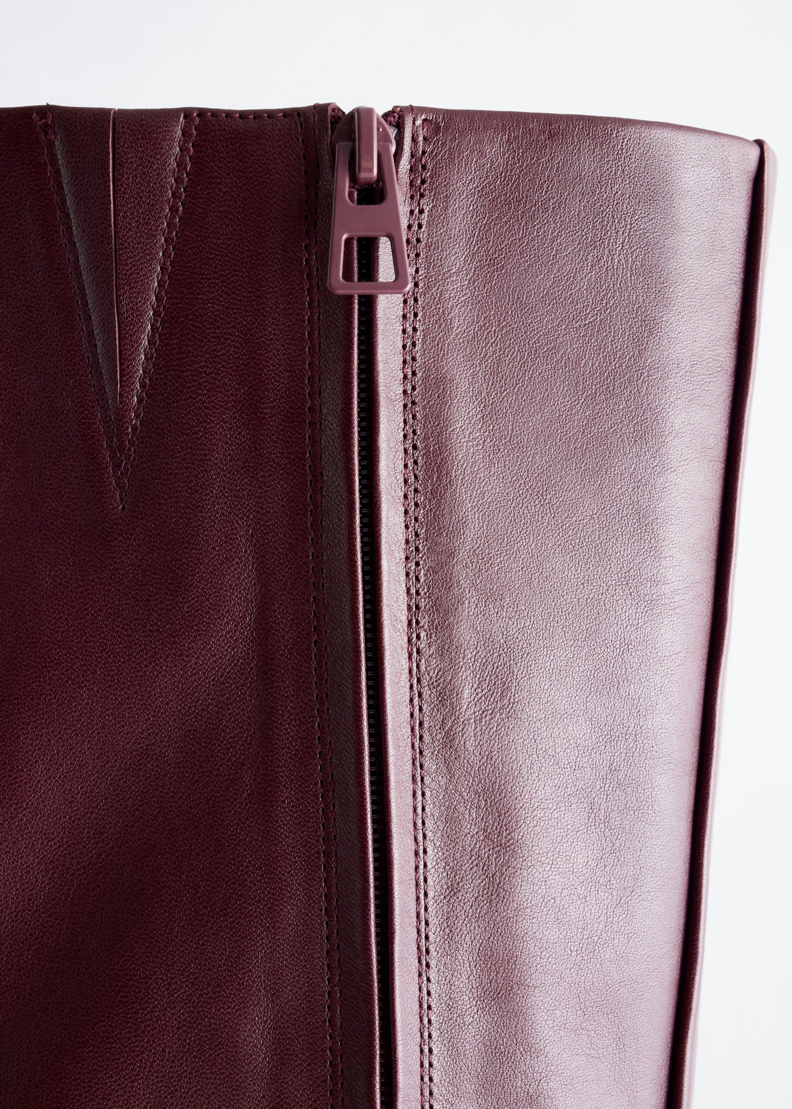 Knee-High Leather Boots - {{variantName}} - Descriptive Detail