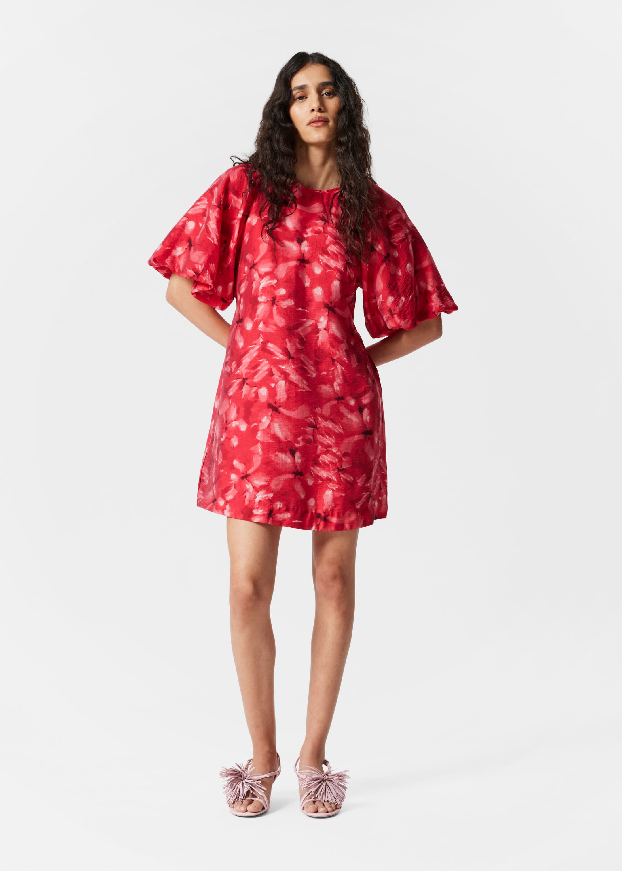 Grotere afbeelding bekijken: Mini-jurk met pofmouwen - Red Floral - DAMES | H&M BE 1