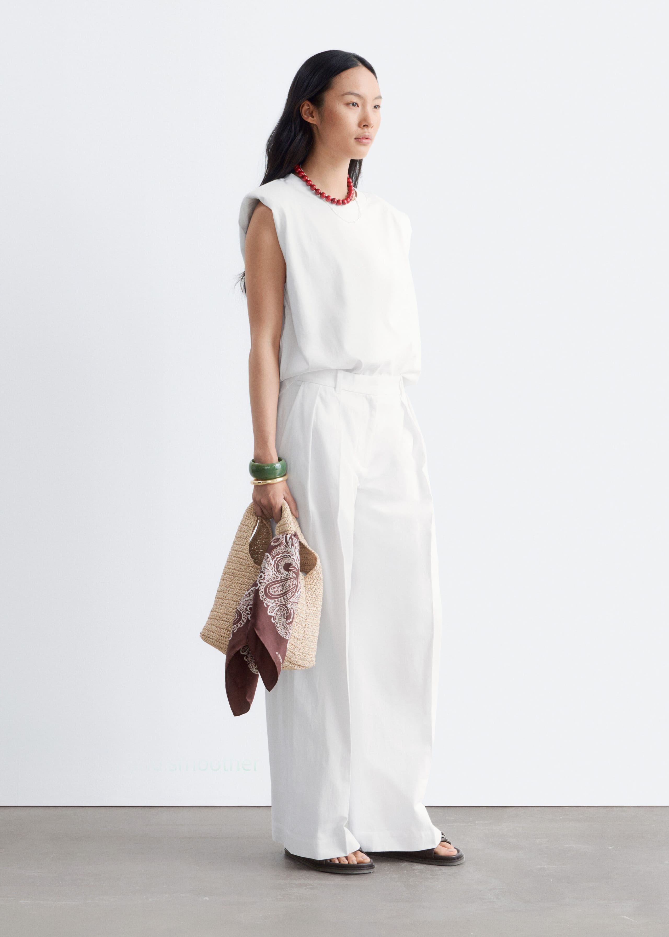 Sleeveless Top - White - Lookbook