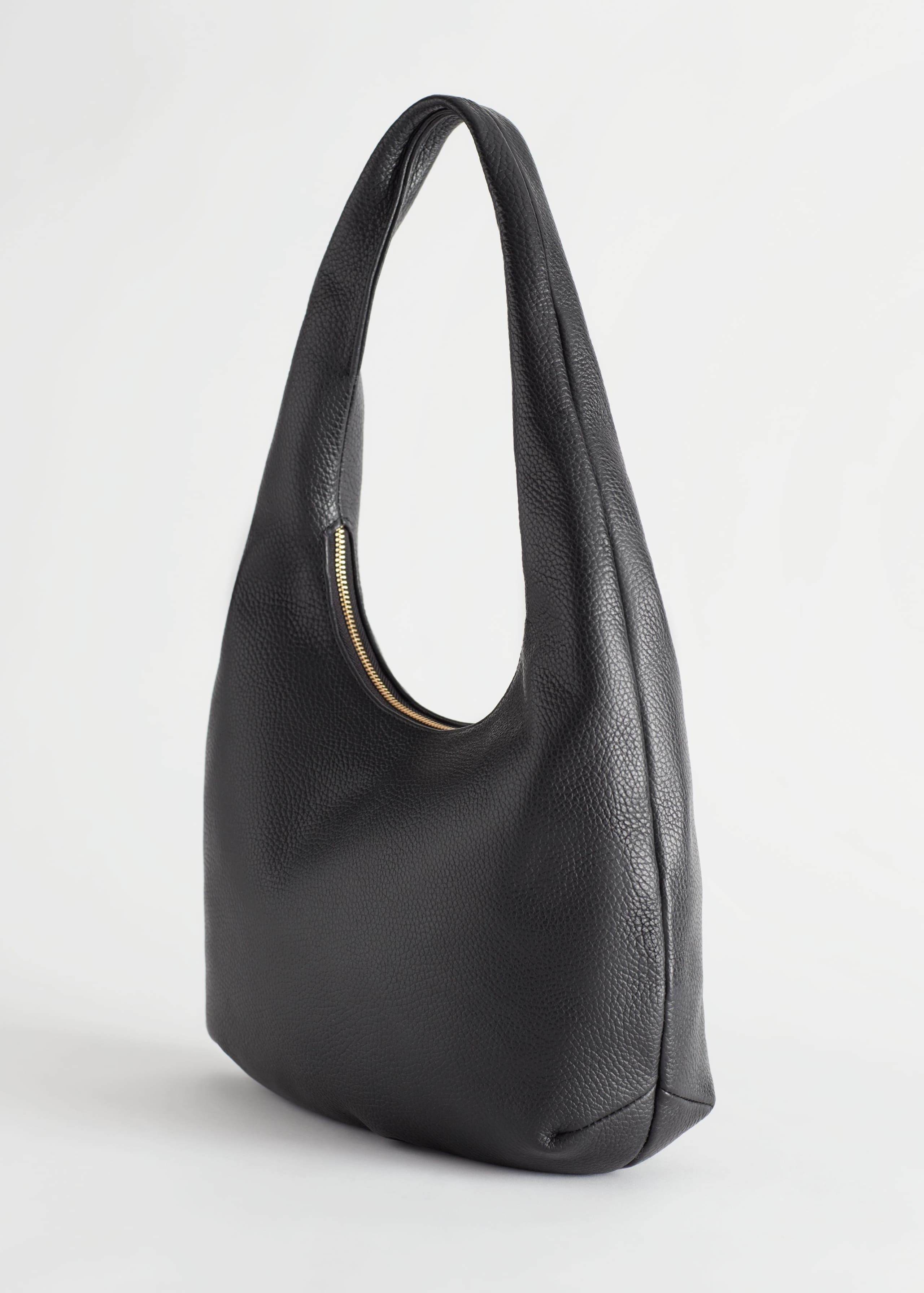 GrainyLeatherShoulderBag - Dark Cherry - Natura morta