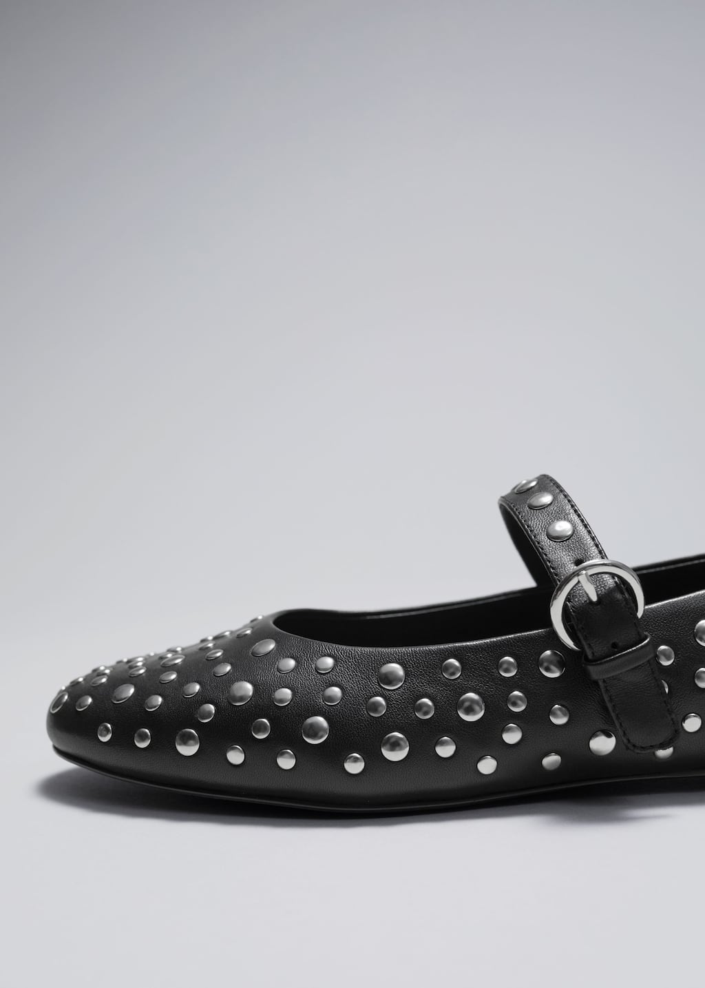 Image of Ballerines en cuir clouté