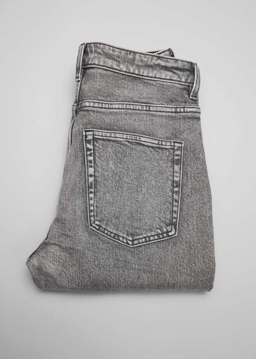 Slim Cut Jeans - {{variantName}} - Descriptive Detail