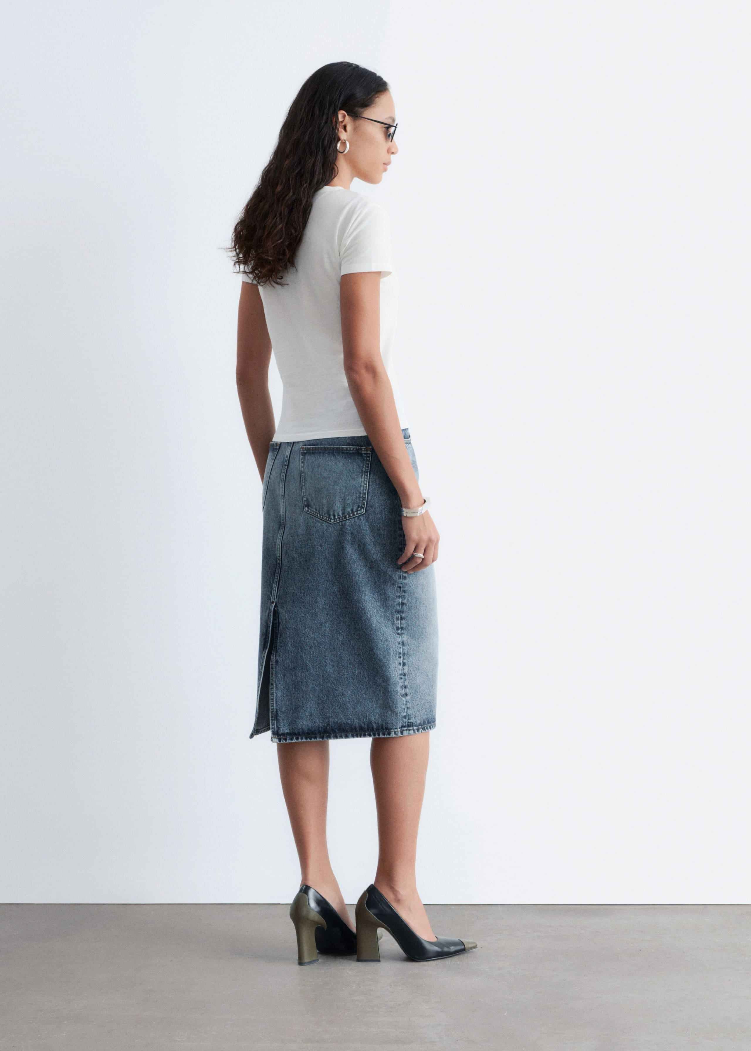 Image of V-ringad t-shirt i bomull