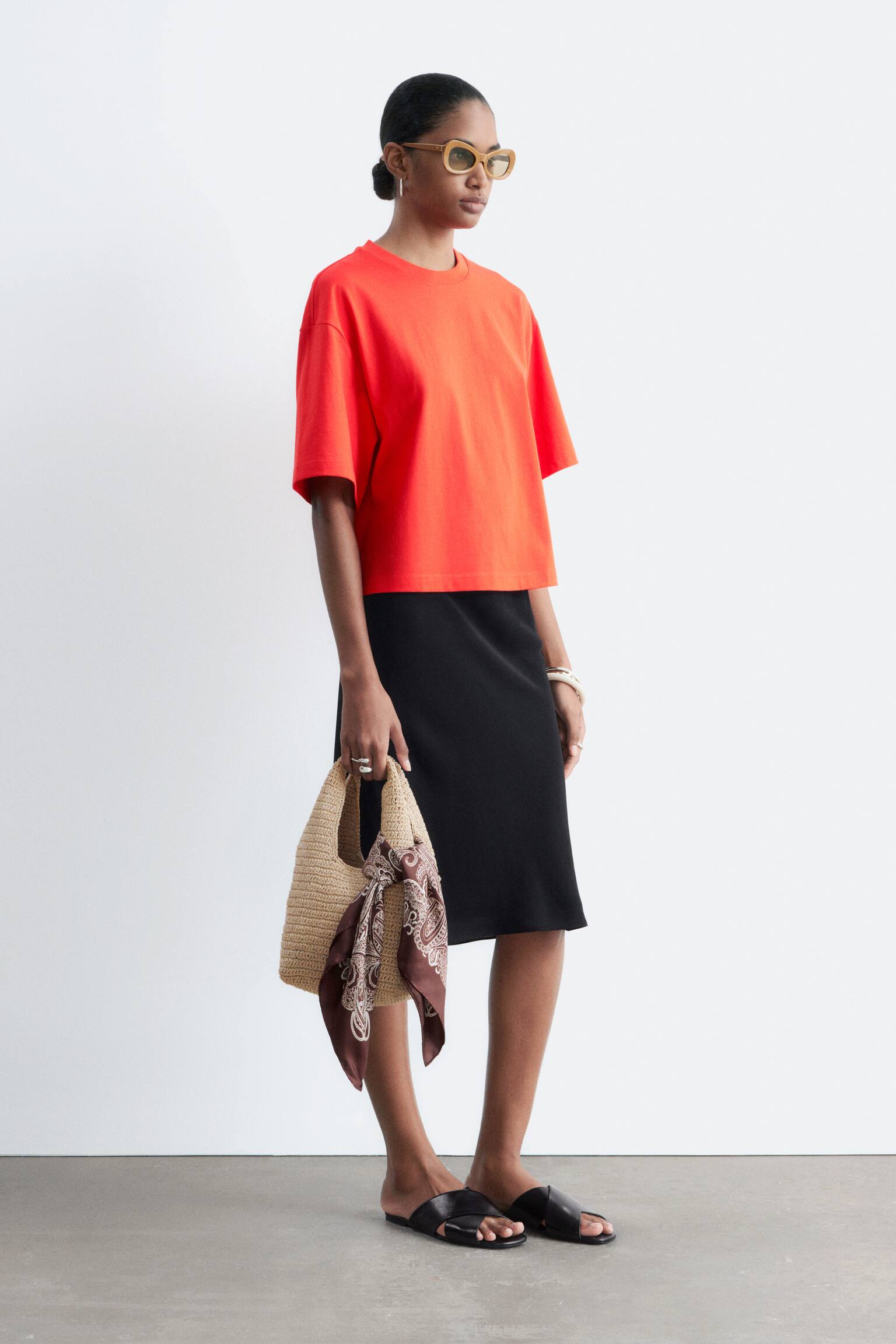 T-shirt structuré - Rouge/Jaune/Blanc/Noir/Bleu clair/Gris/Marron Clair - 7