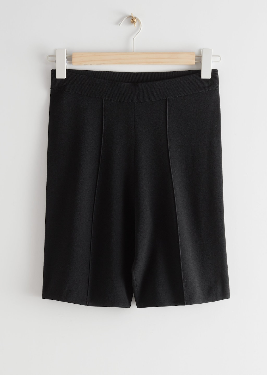 Figurbetonte Shorts - Schwarz - Stillleben