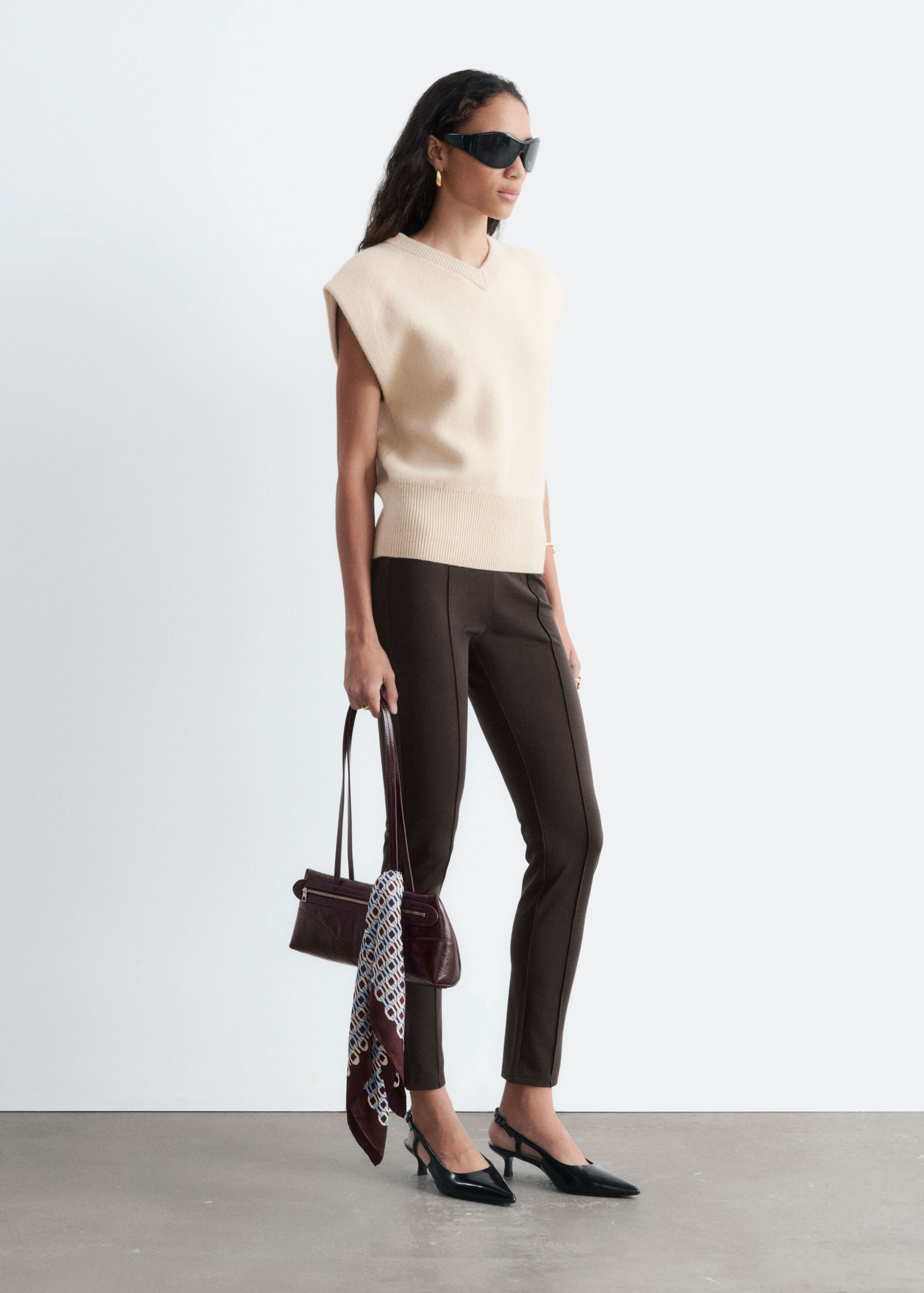 Jersey Pintuck Leggings - Dark Brown - Lookbook