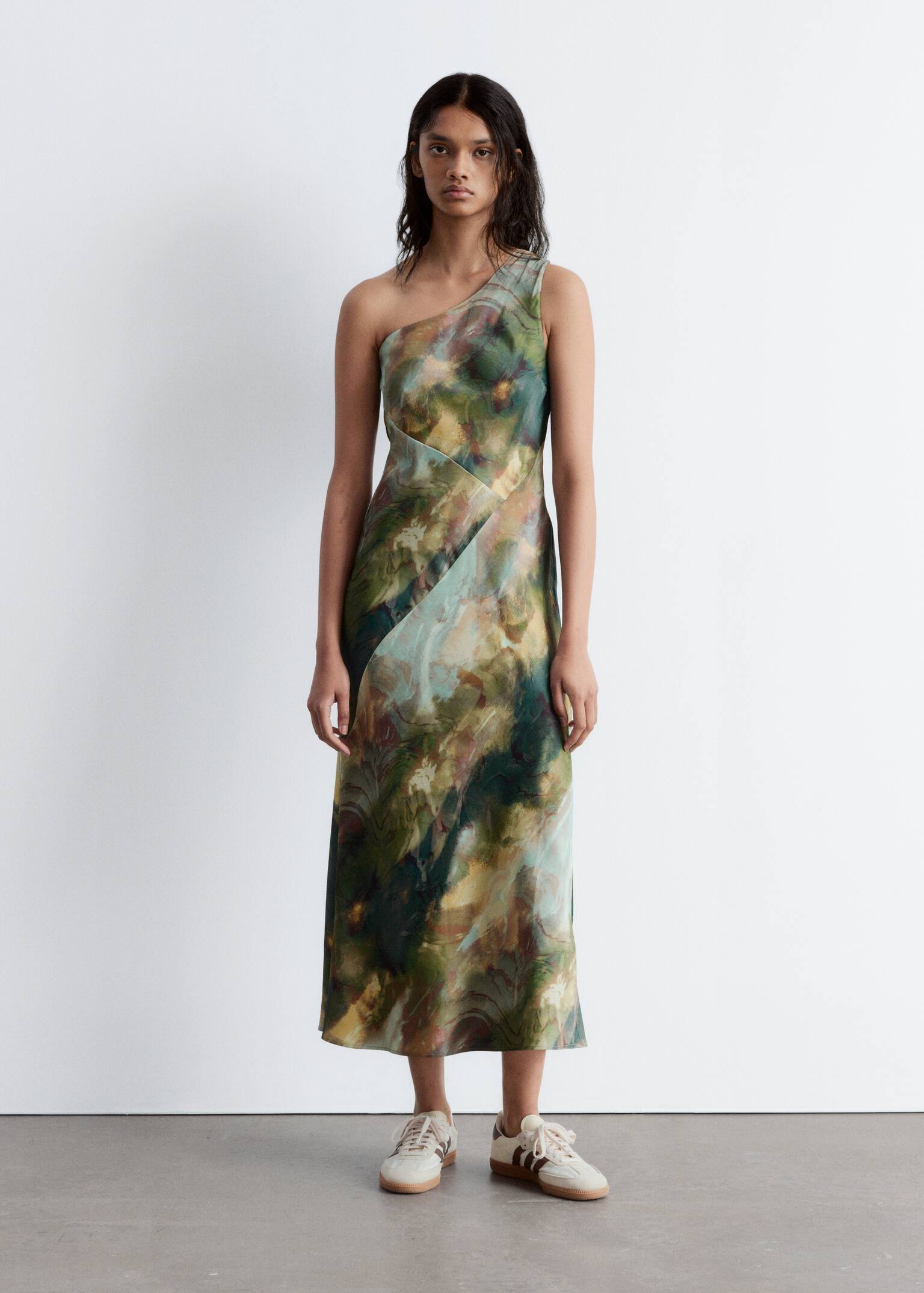One-Shoulder-Midikleid aus Satin - Abstrakter Print/Schwarz