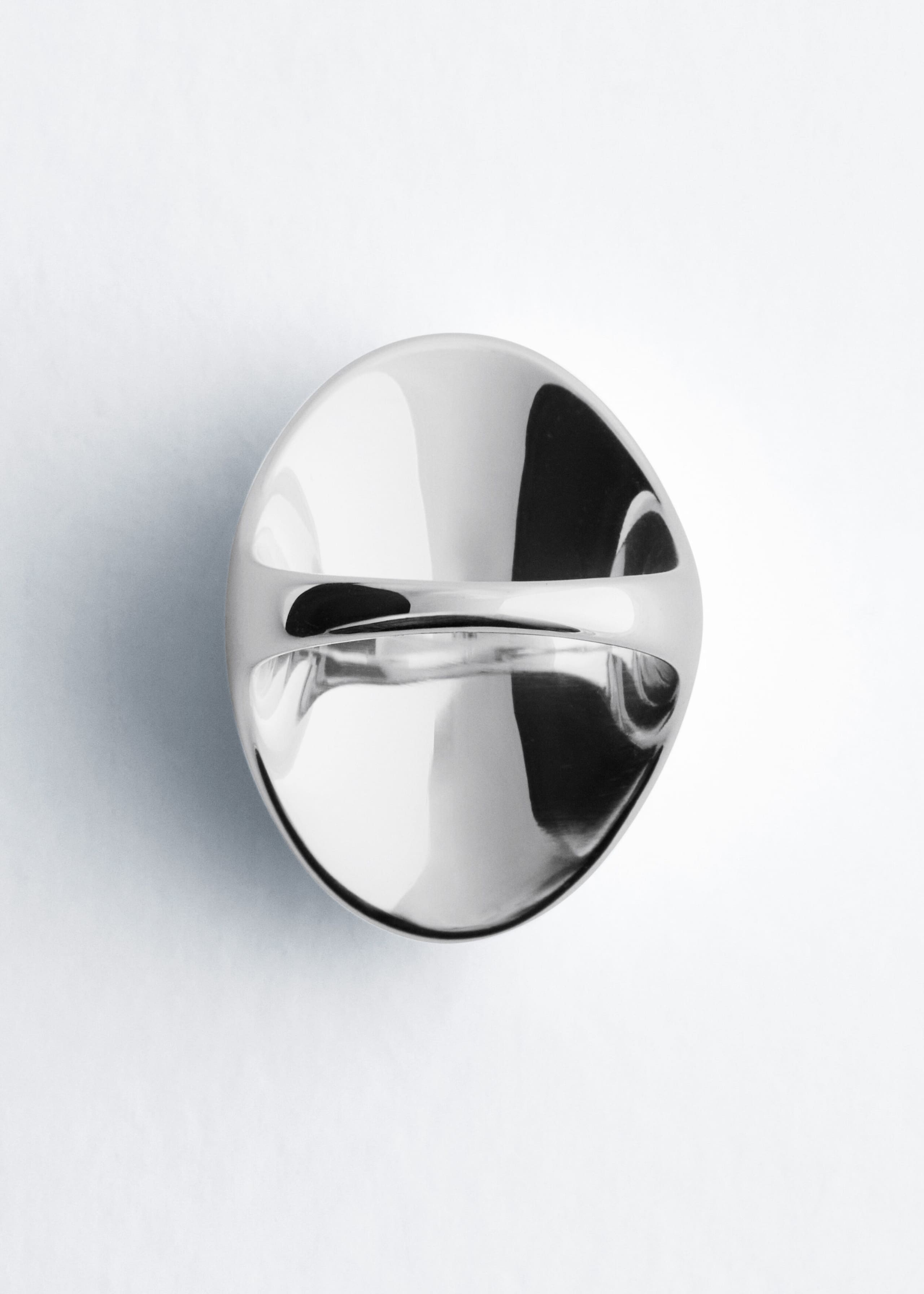 Cutout Brass Ring - {{variantName}} - Descriptive Detail