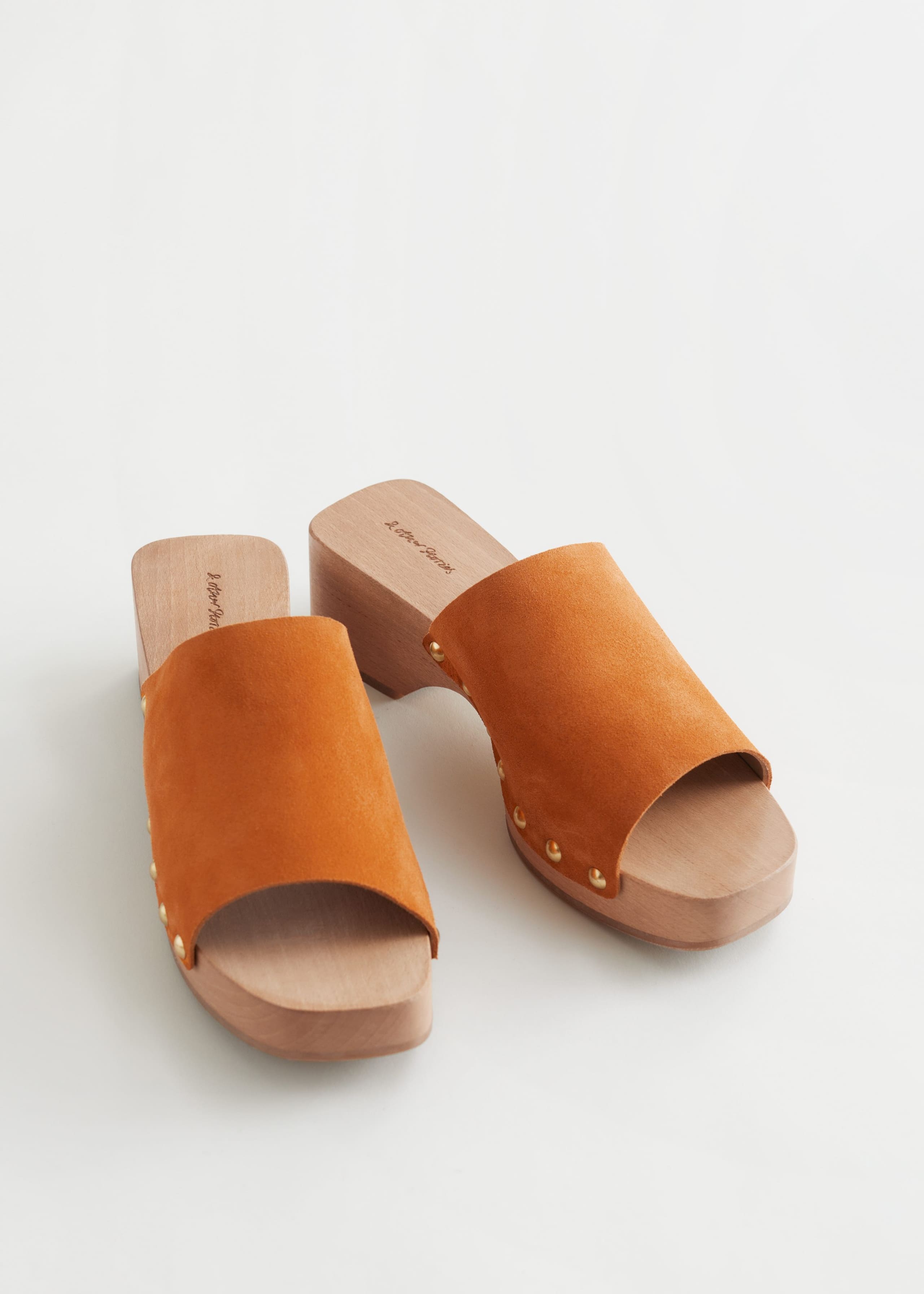 Studded Suede Wooden Clogs - Orange - Bodegón