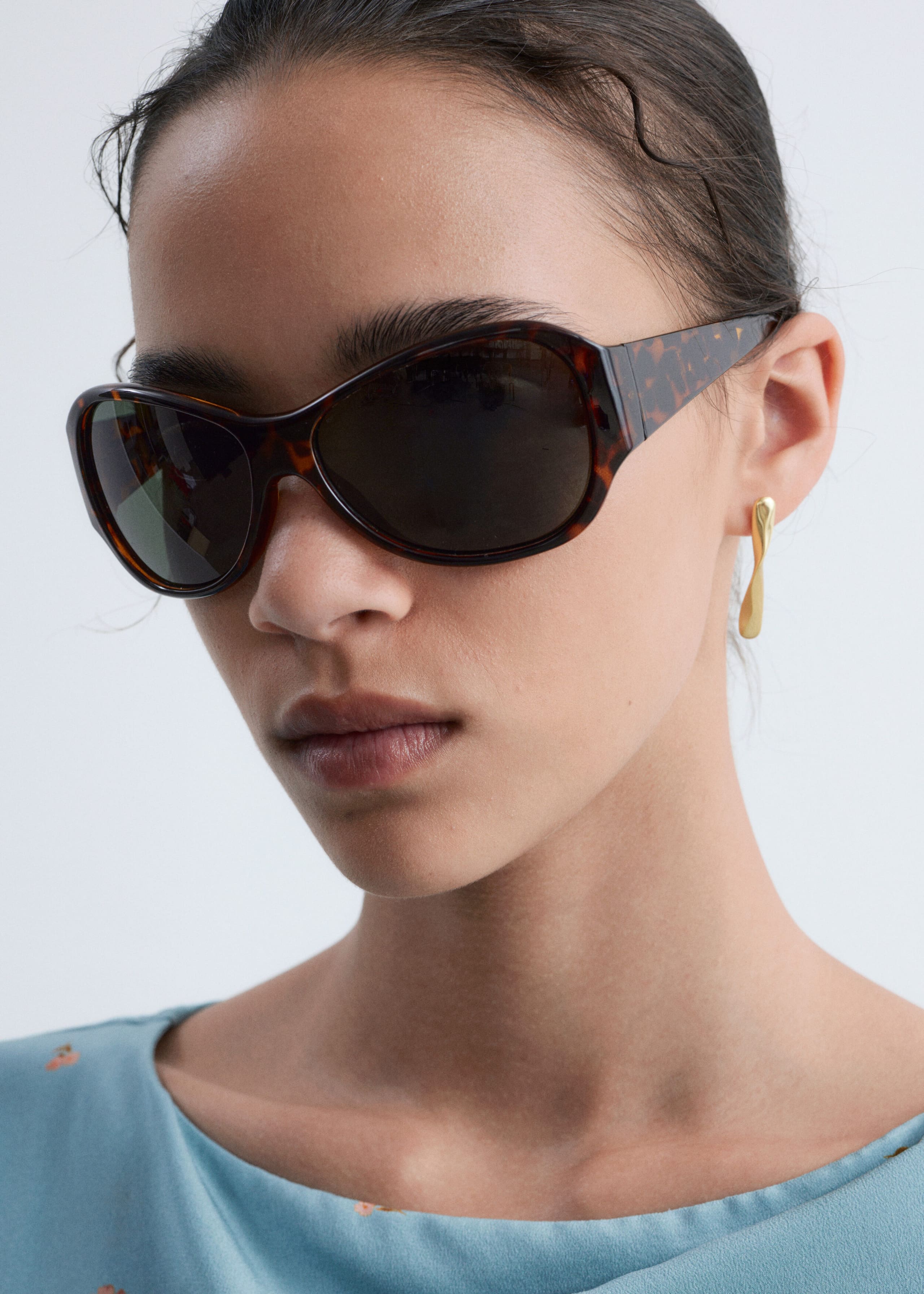 Oversized Curved Sunglasses - Dusty Pink - Lookbook