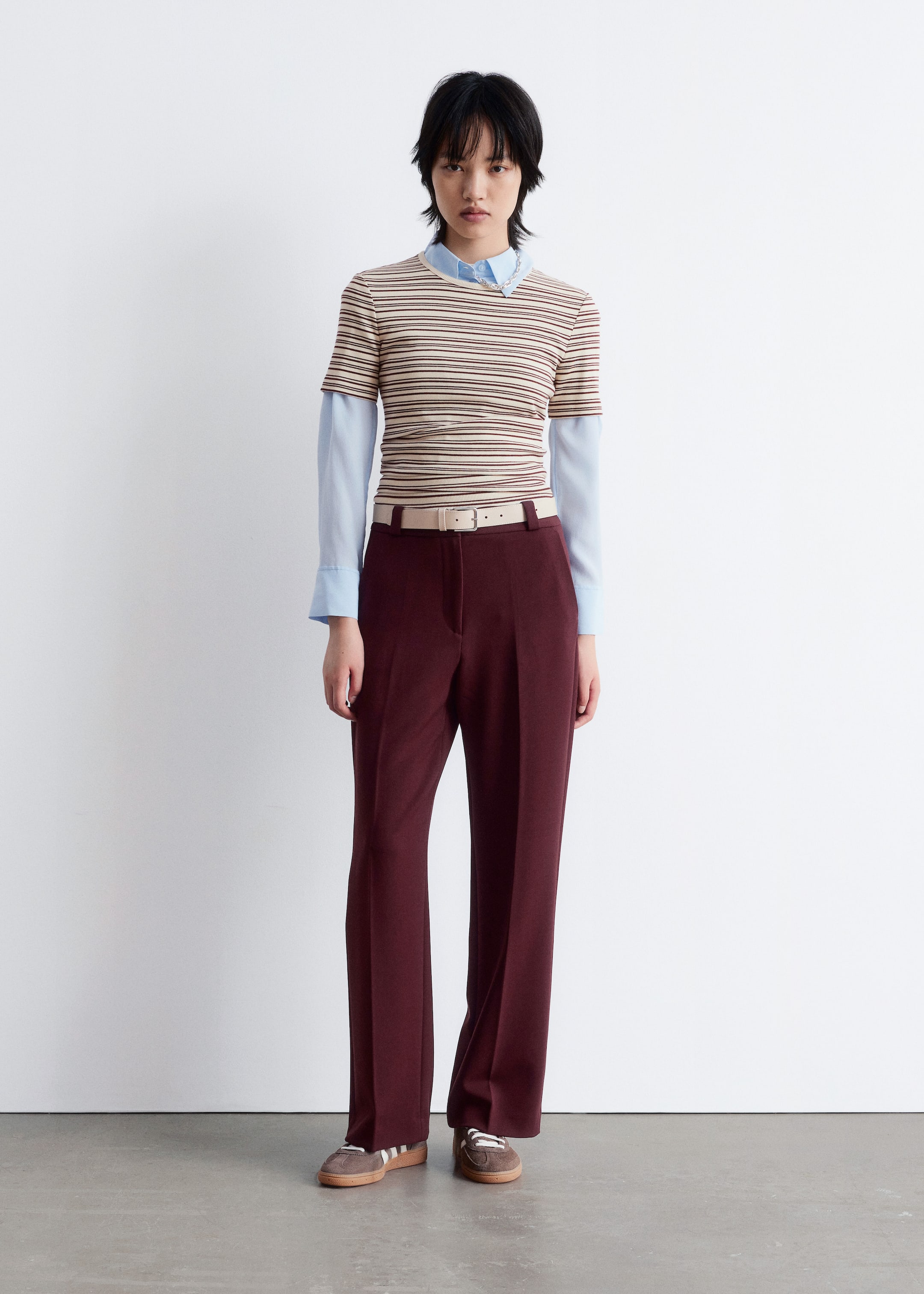 Agrandir l'image: Pantalon large à plis marqués - Rouge foncé - FEMME | H&M FR 1