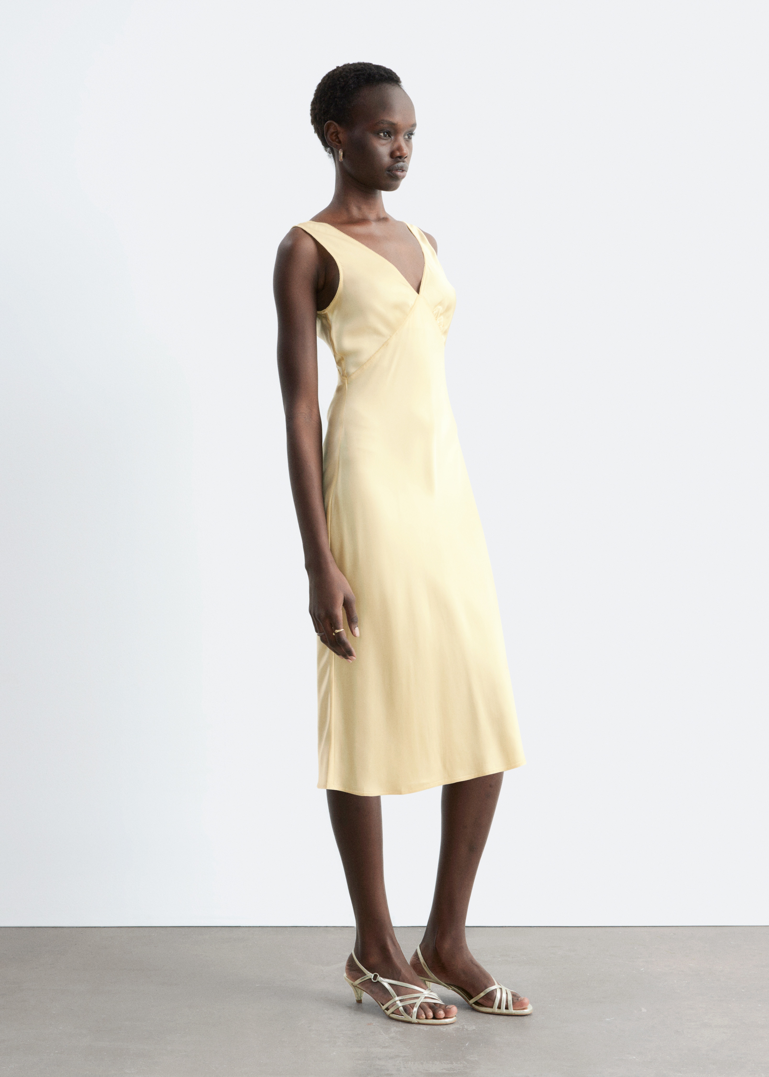 h&m yellow midi dress H&M NWT Linen Blend Cream Yellow Floral Midi