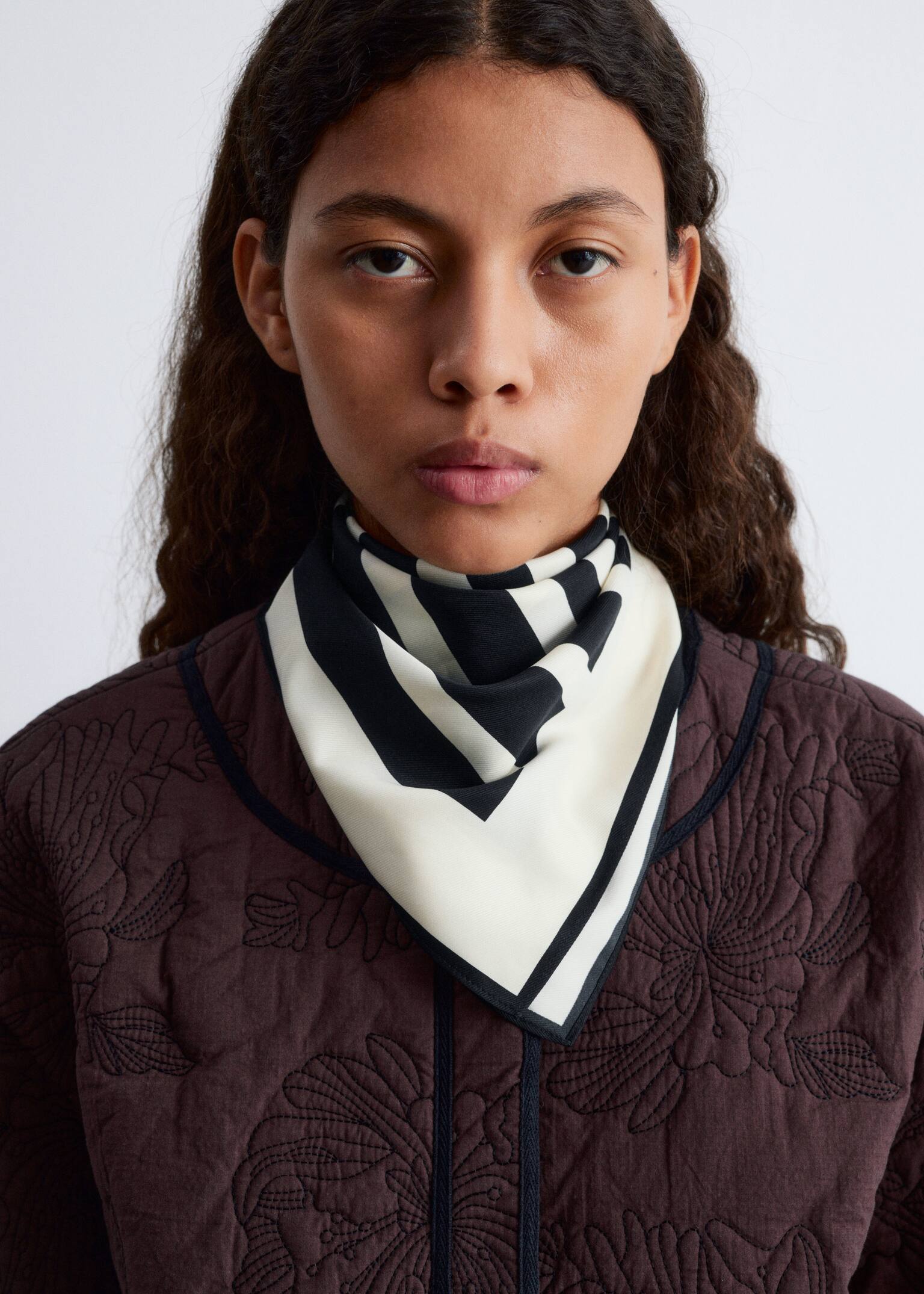 Veste matelassée à motif floral - Marron foncé - 4