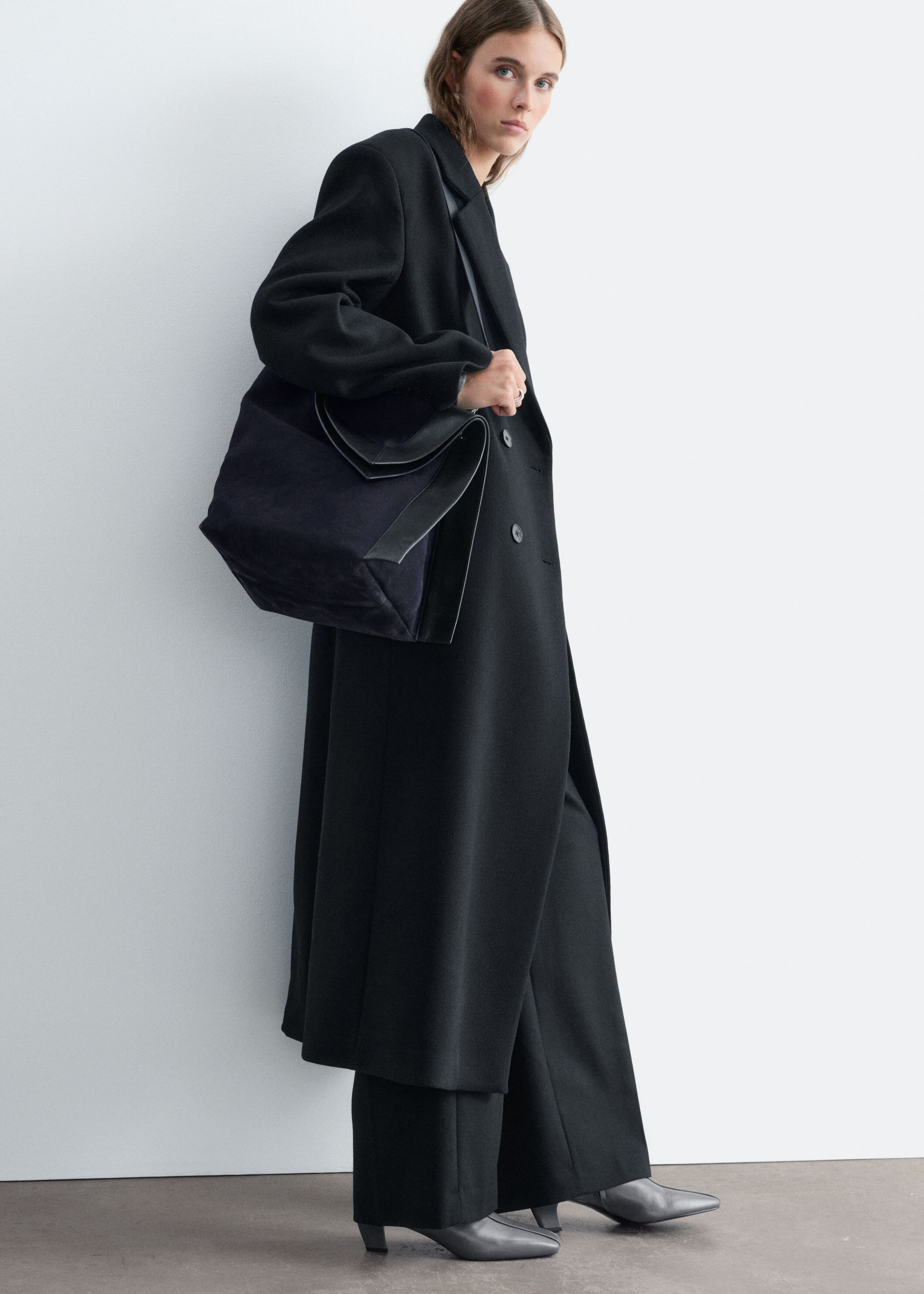 Skórzane botki na niskim obcasie – Ciemnoszary – Lookbook