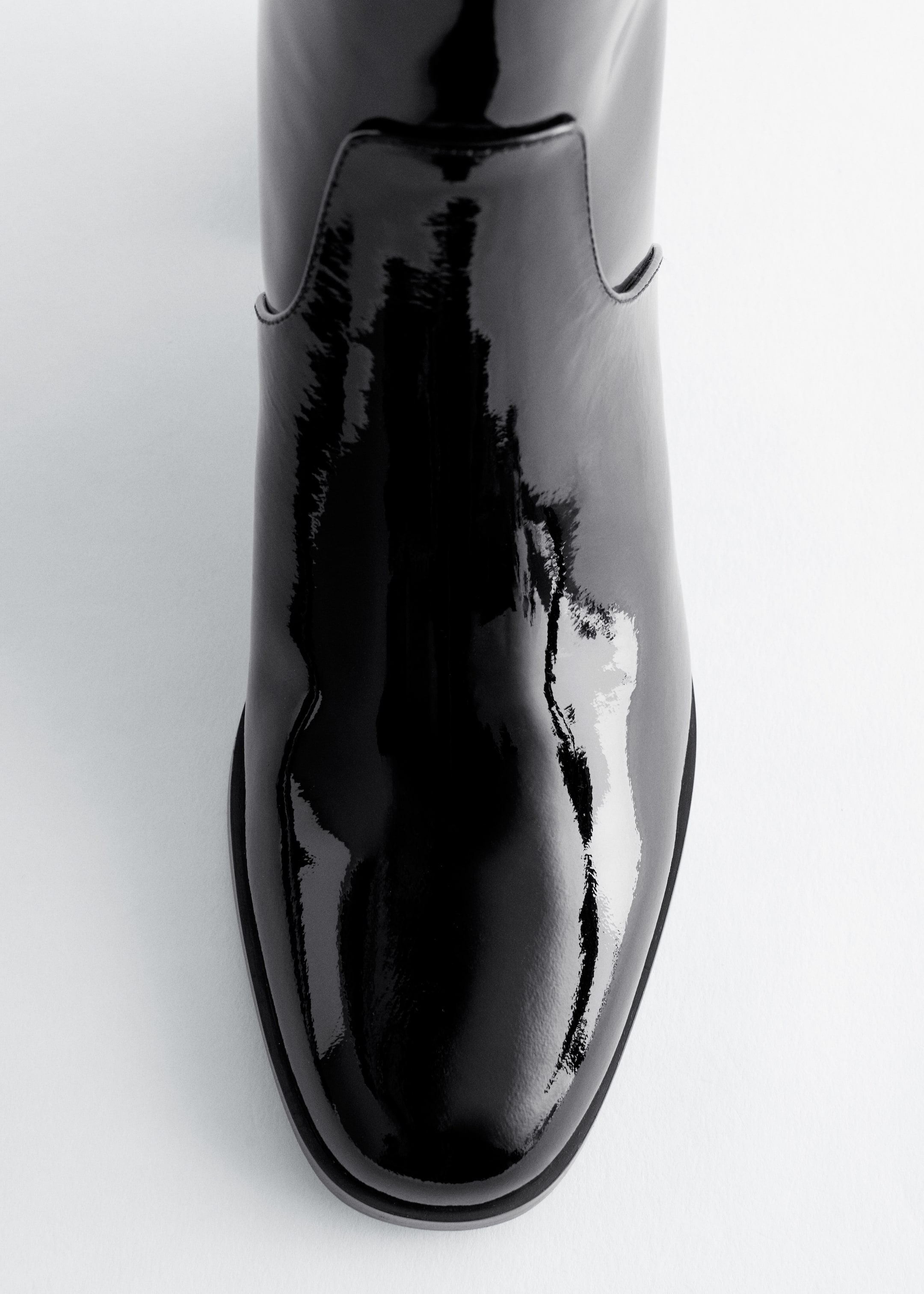 Ver imagem maior: Botins com salto em pele brilhante - Preto - SENHORA | H&M PT 3