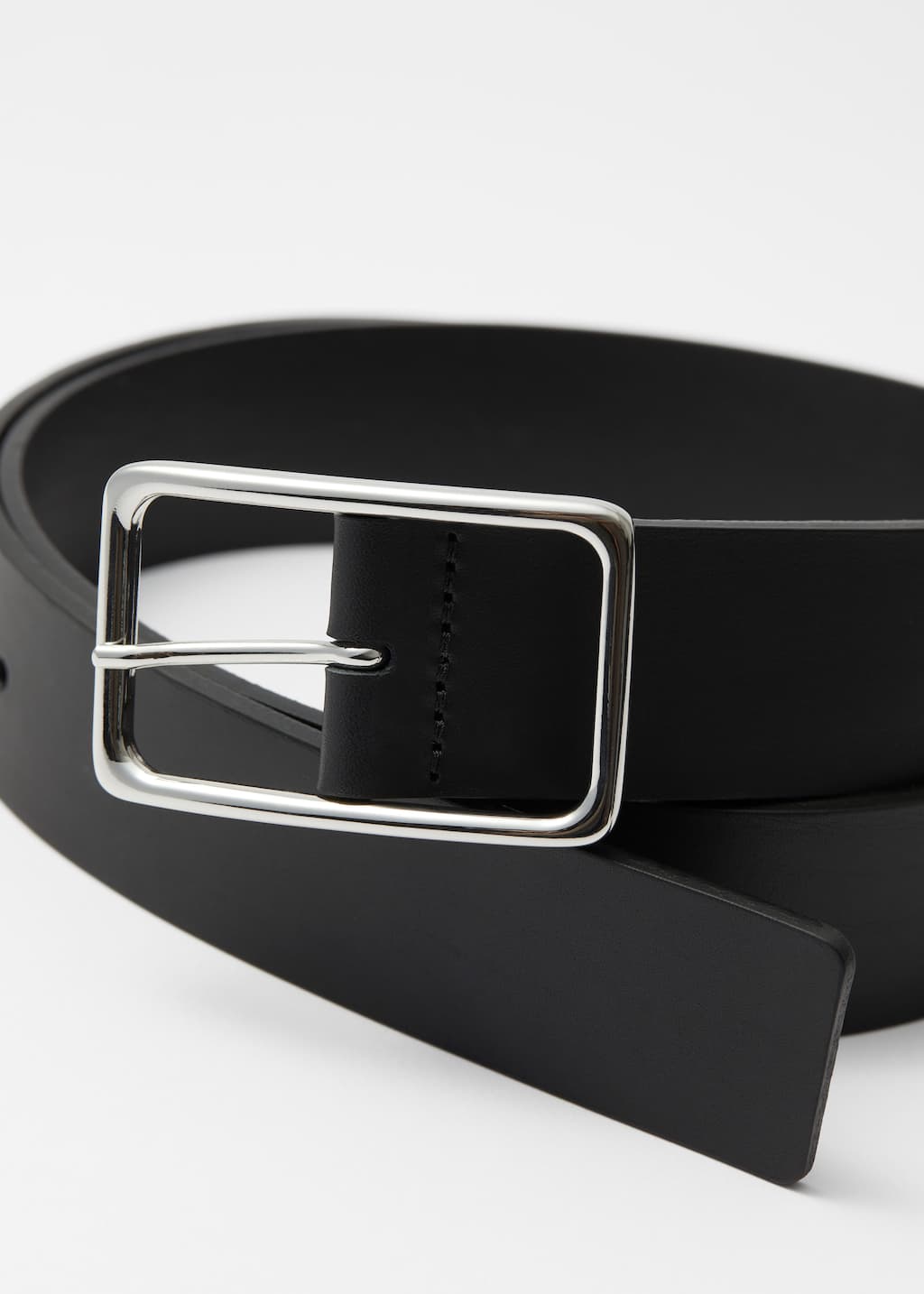 Rectangular-Buckle Leather Belt - {{variantName}} - Descriptive Detail