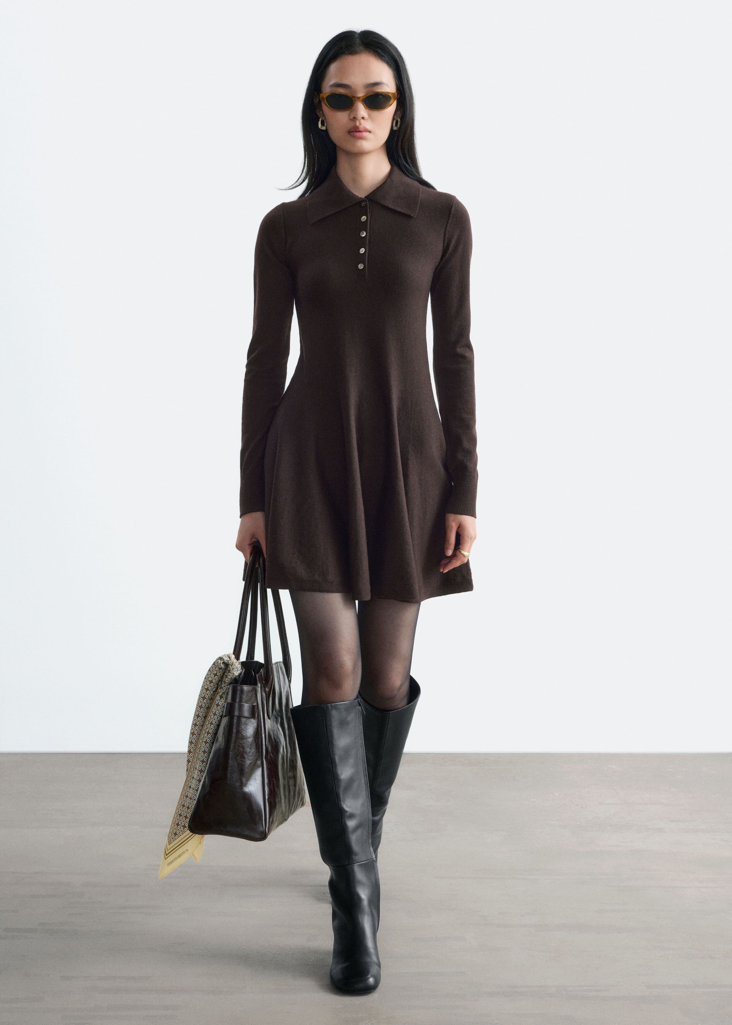 Gestricktes Hemdblusenkleid - Dark Brown - Lookbook