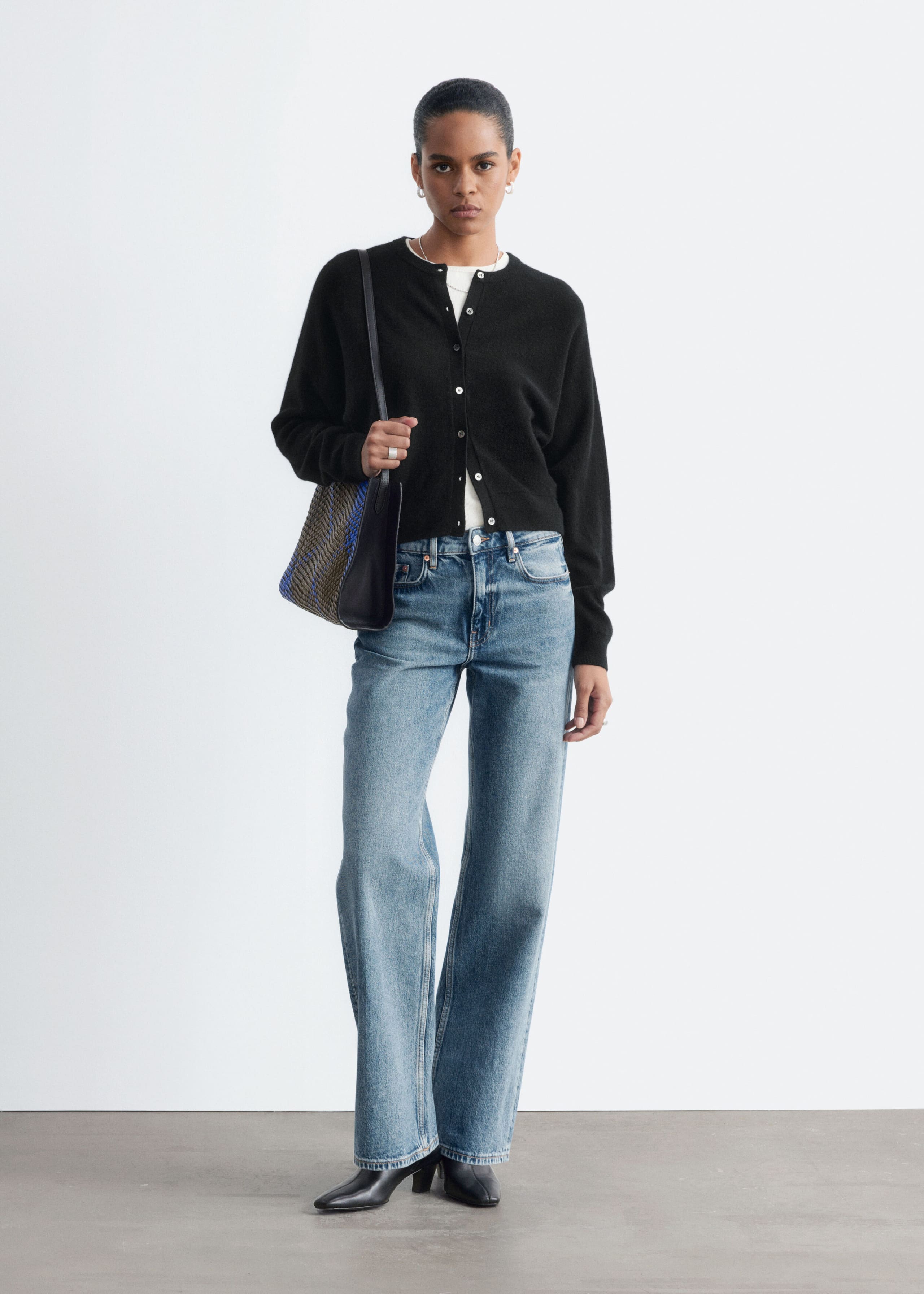 Cashmere Cardigan - Black - Lookbook