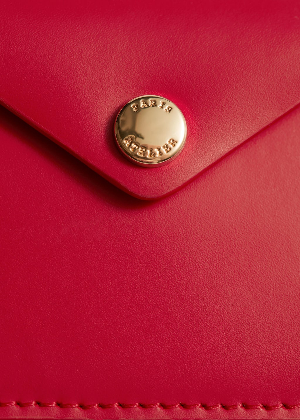 Leather Card Holder - {{variantName}} - Descriptive Detail