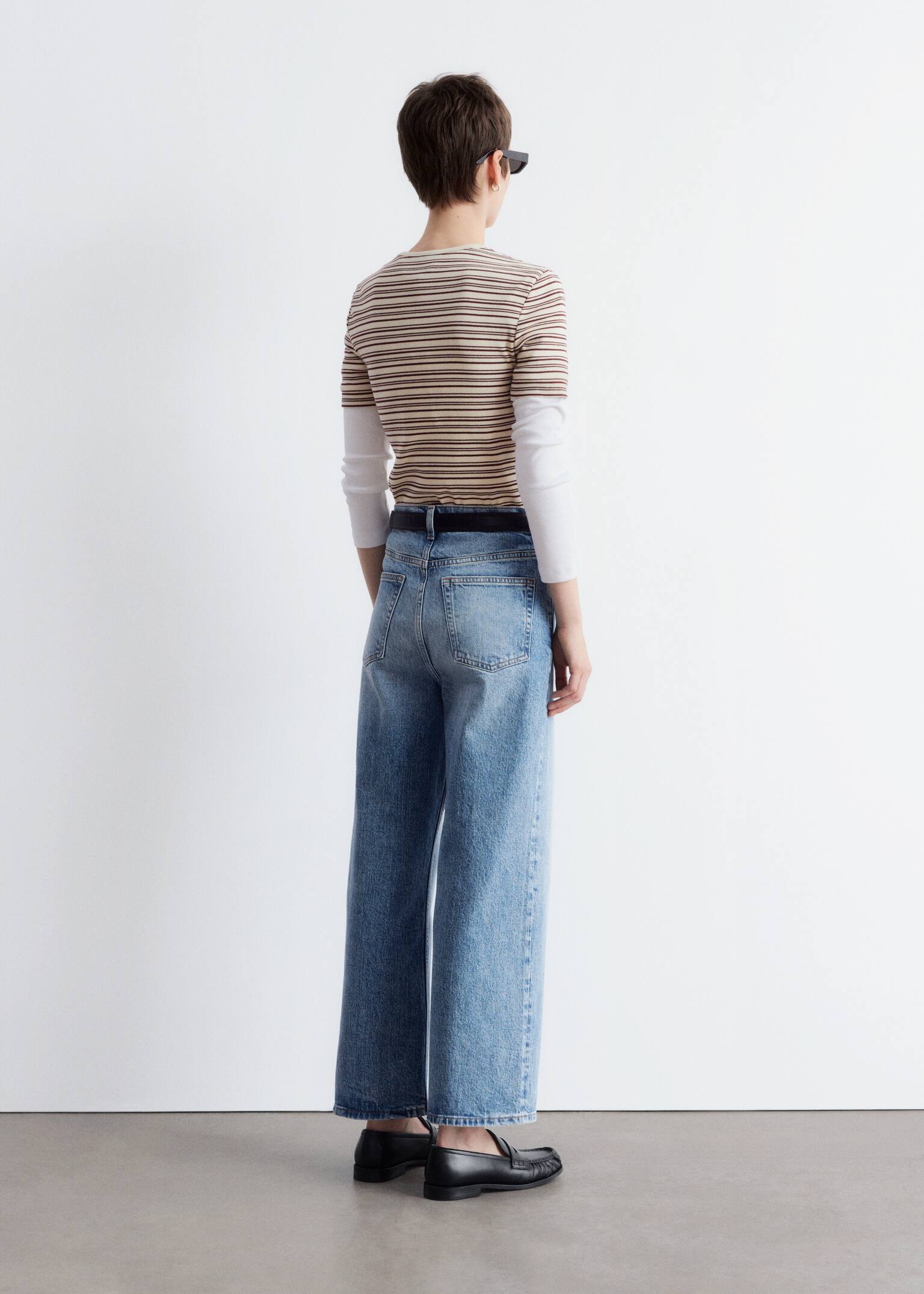 Verkürzte Jeans mit weitem Bein - Hellblau/Schwarz/Mittelblau/Weiß - 5