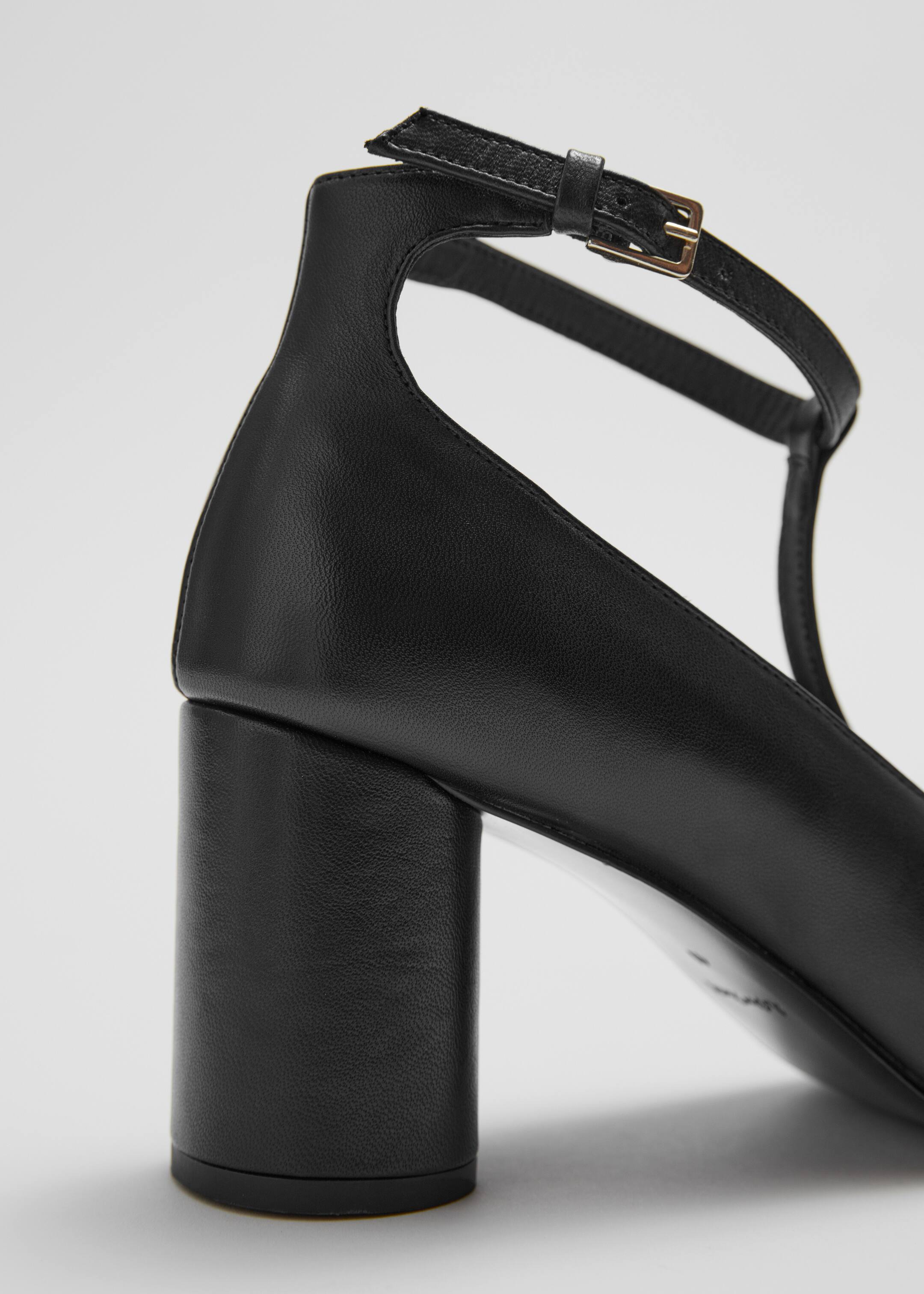 Grotere afbeelding bekijken: Leren pumps met T-vormige band - Zwart - DAMES | H&M NL 3