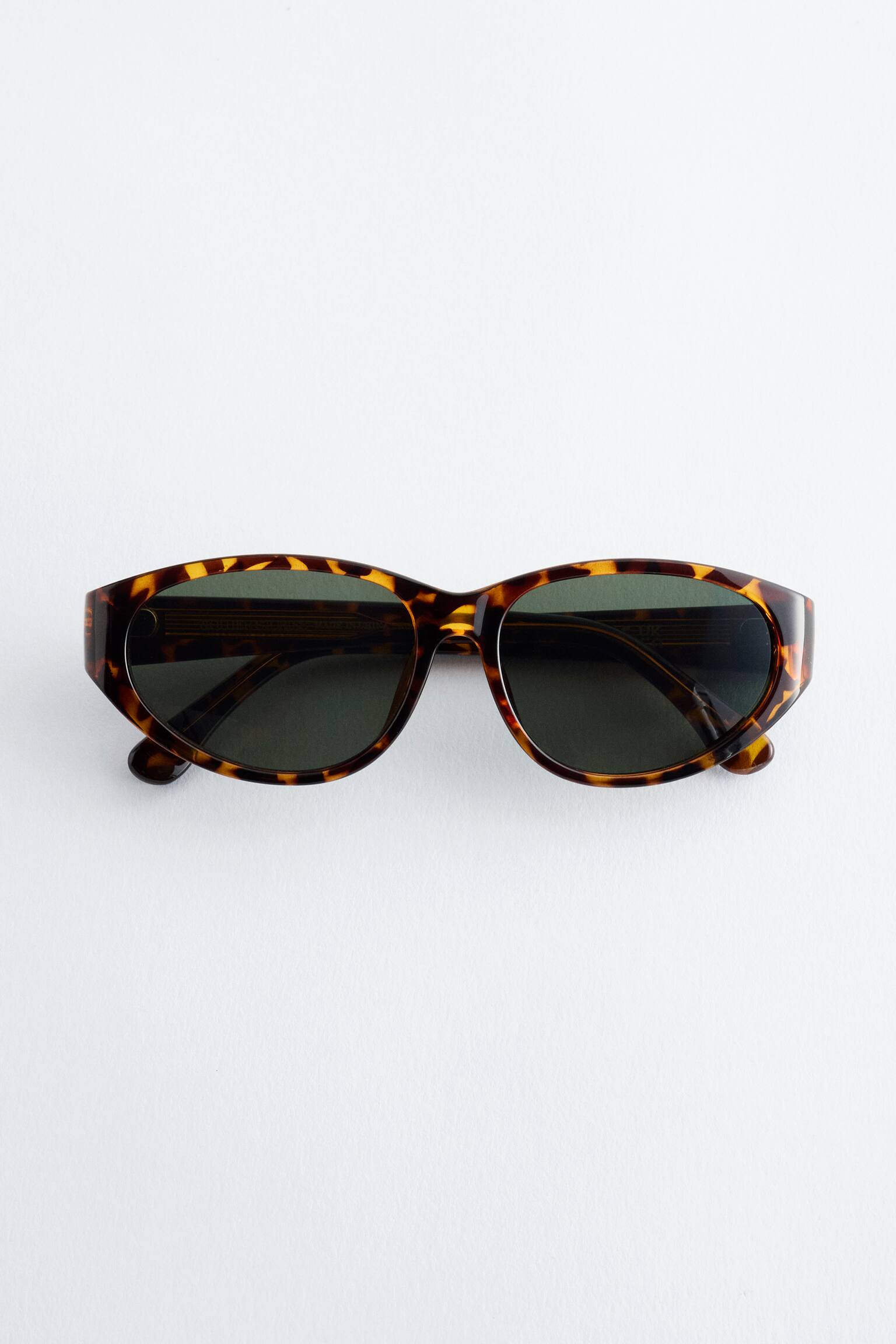 Oval Cat-Eye Sunglasses - Brown/Tortoiseshell/Dark Rust/באז' - 1
