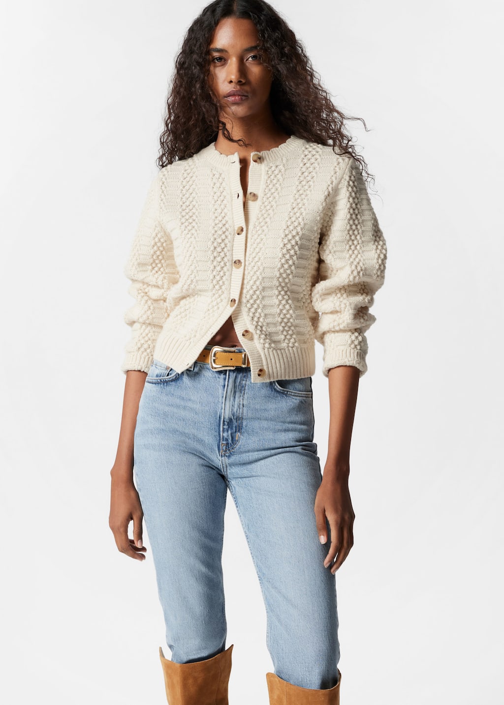 Texturstickad cardigan – Crèmevit – lookbook
