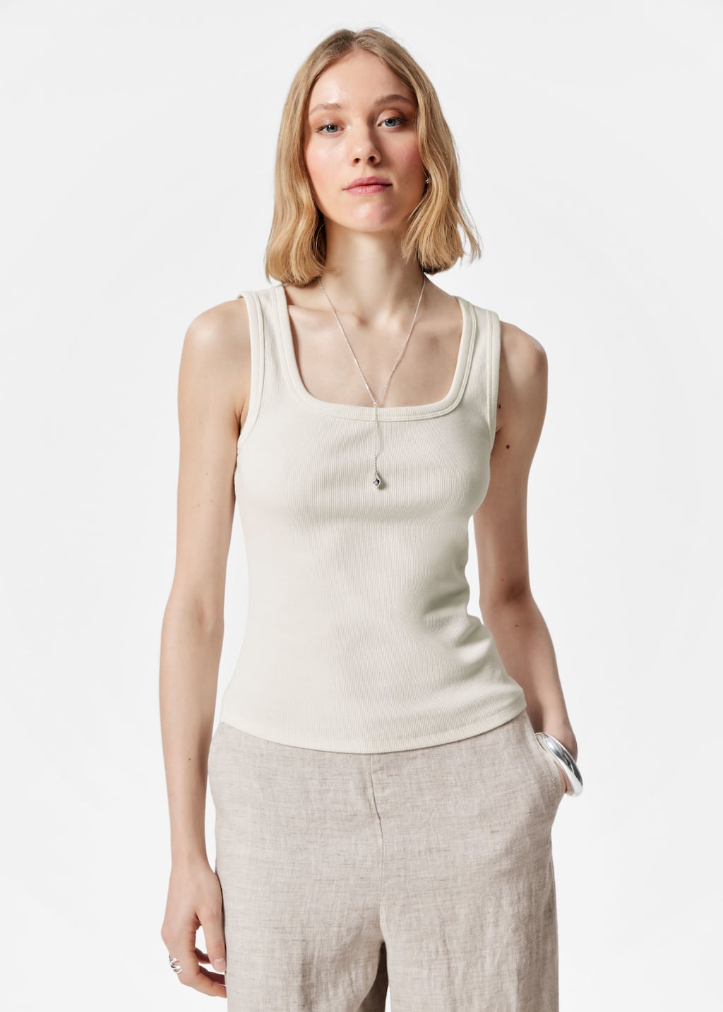 Camiseta de tirantes de canalé - Negro - Lookbook
