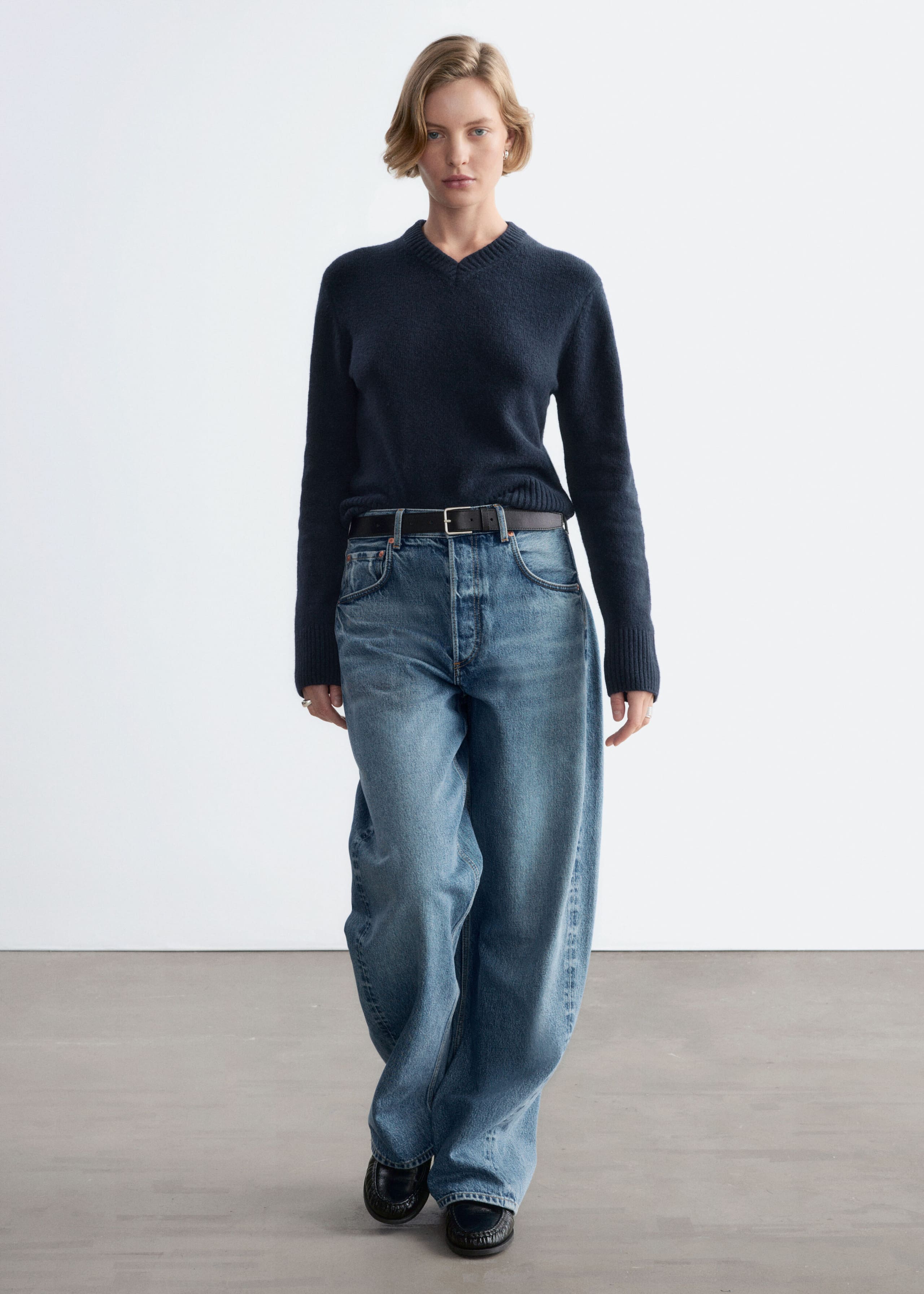 V-Neck Jumper - Dark Blue - Still Life