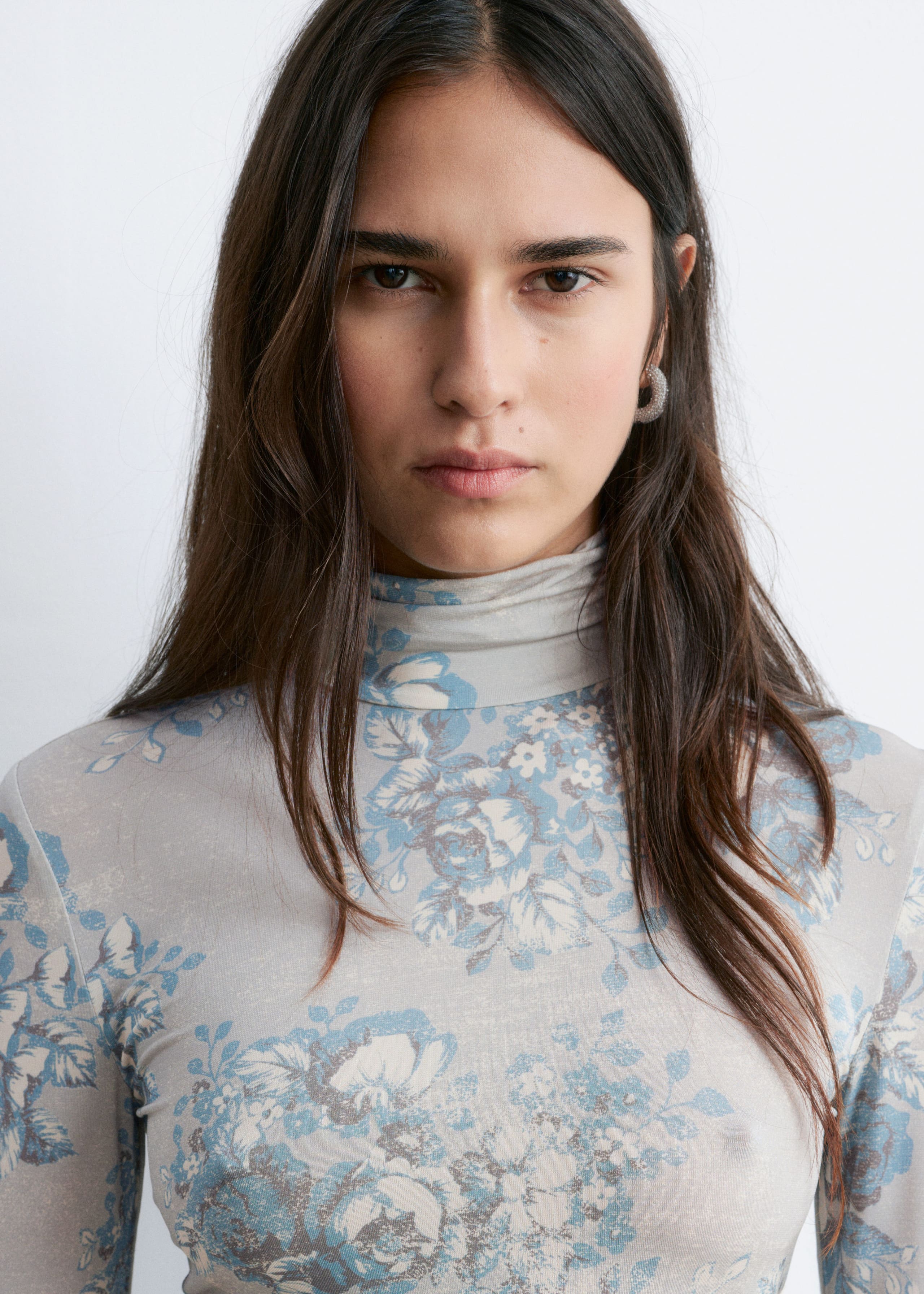 Image of Oberteil mit Rollkragen und Blumenmuster