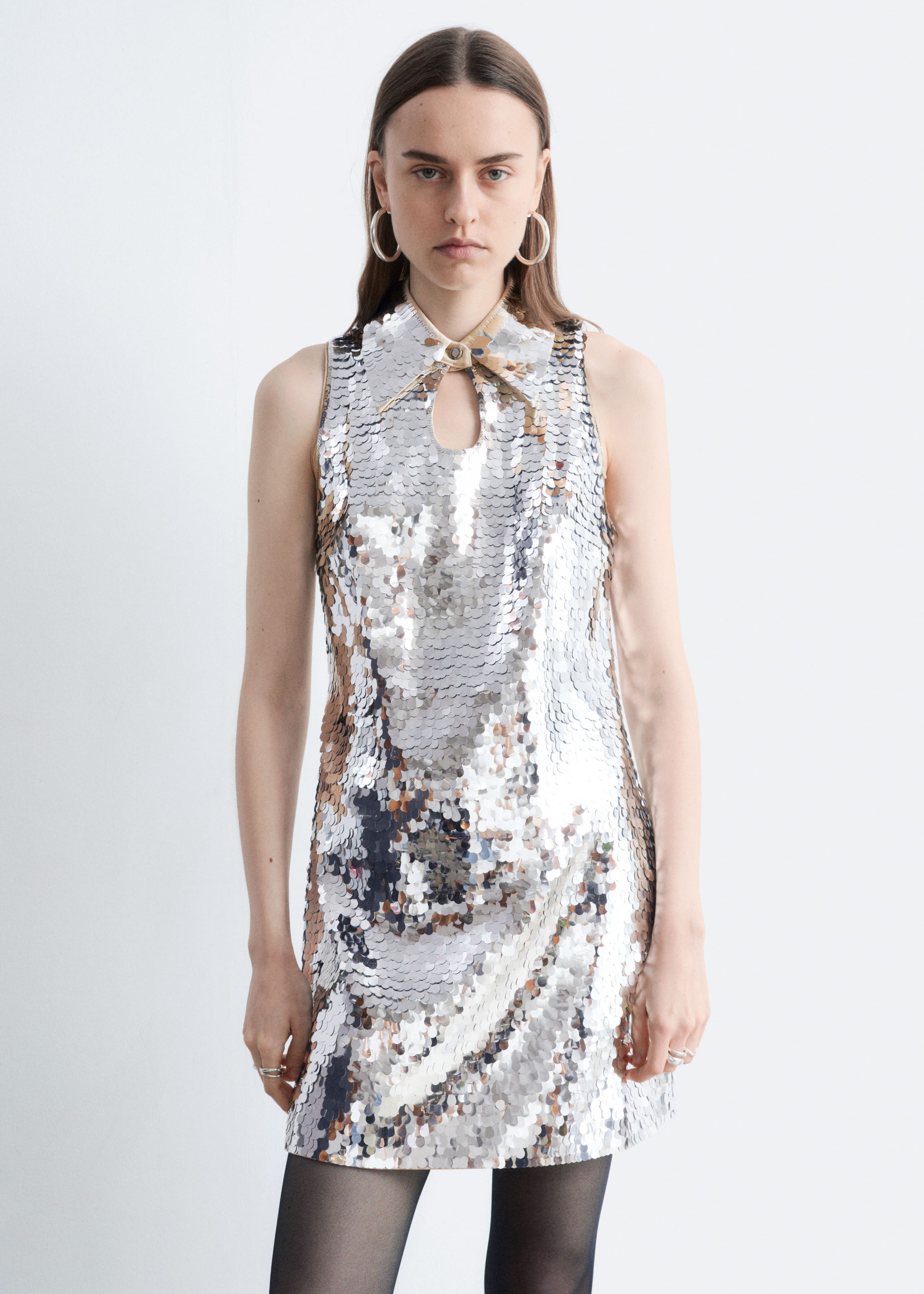 Image of Minikleid mit Pailletten und Schlüssellochkragen 