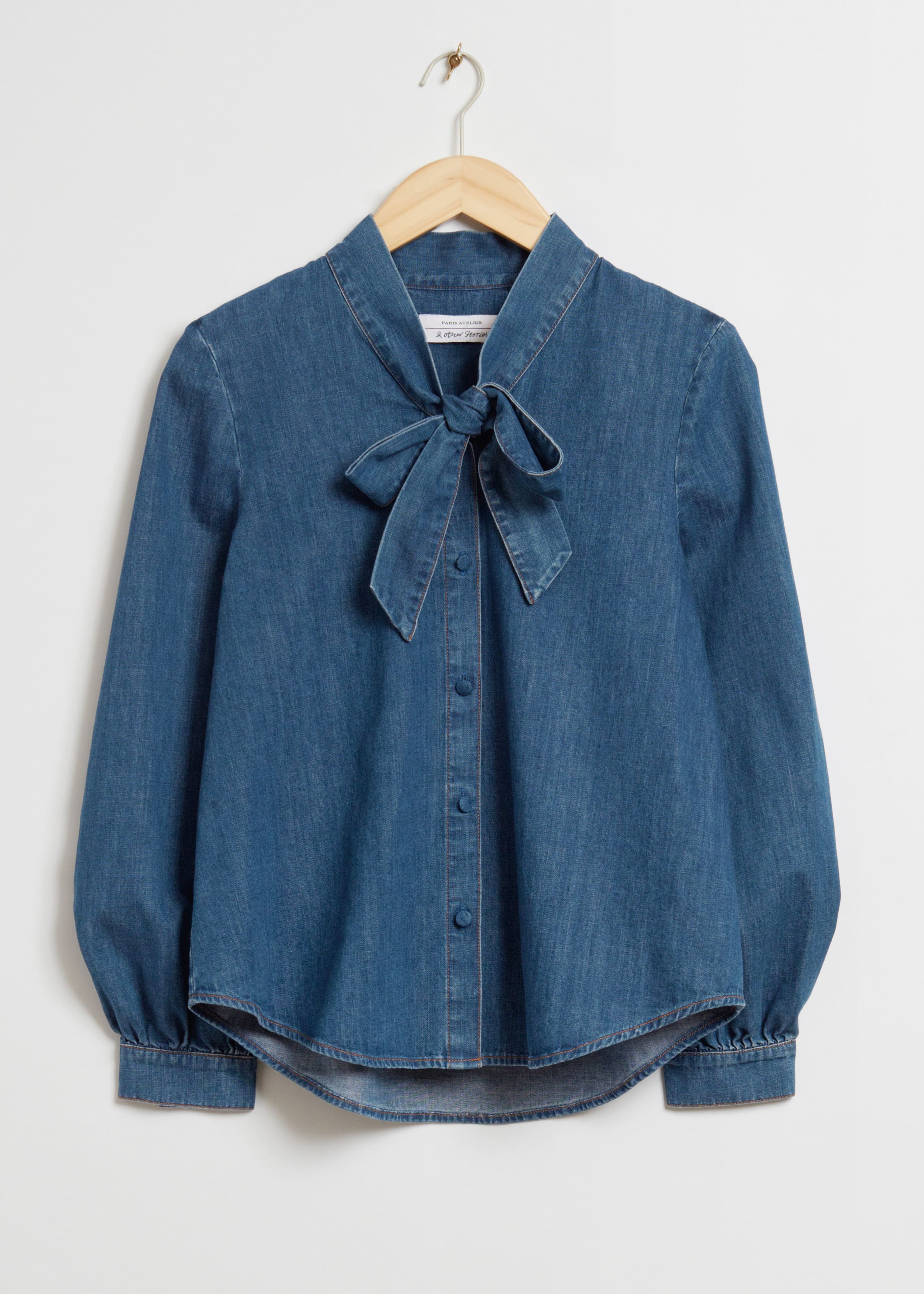DenimLavallire-NeckBlouse - Dark Blue Denim - Natura morta