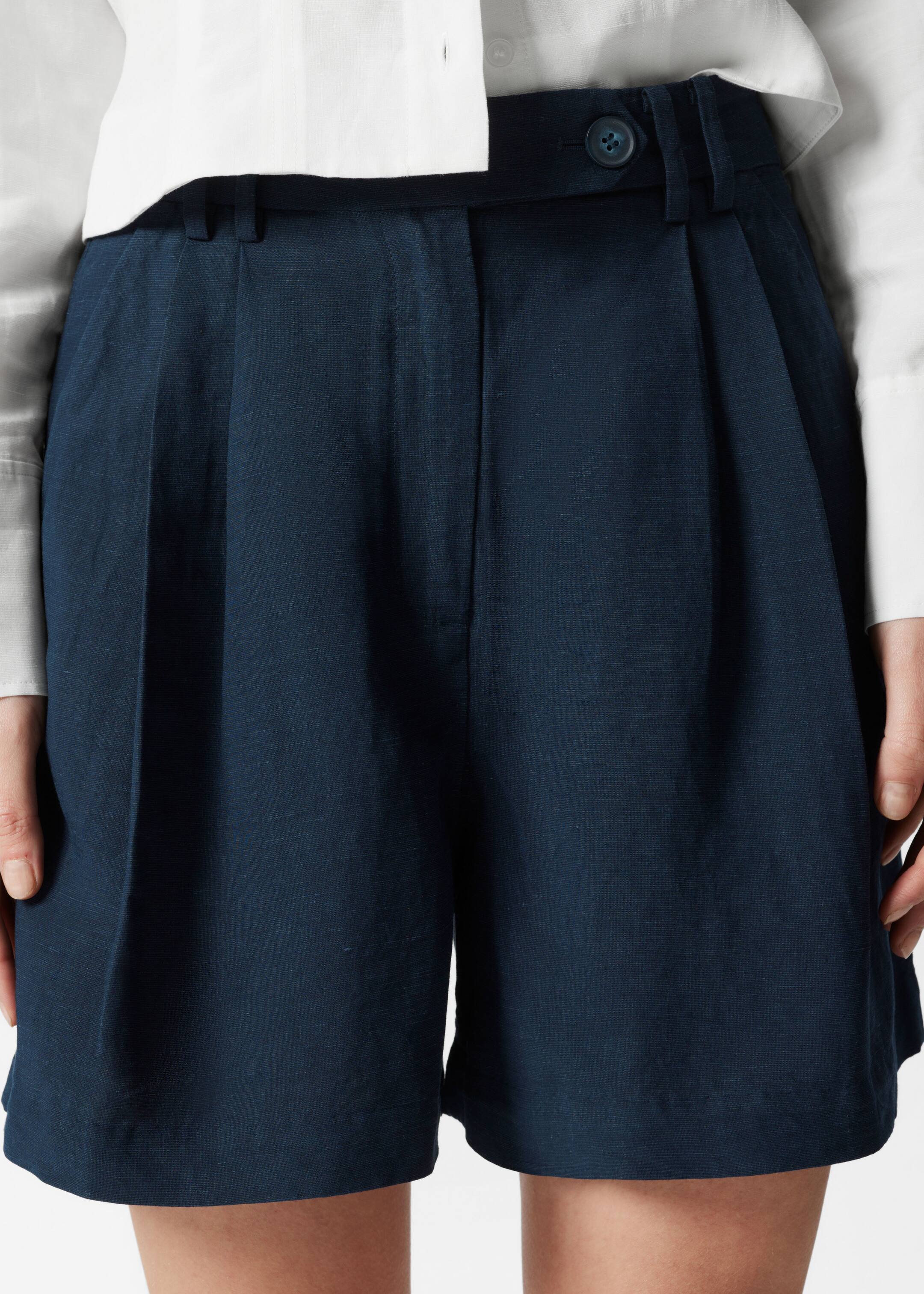 Größeres Bild anzeigen: Elegante Shorts - Navyblau - Ladies | H&M AT 2