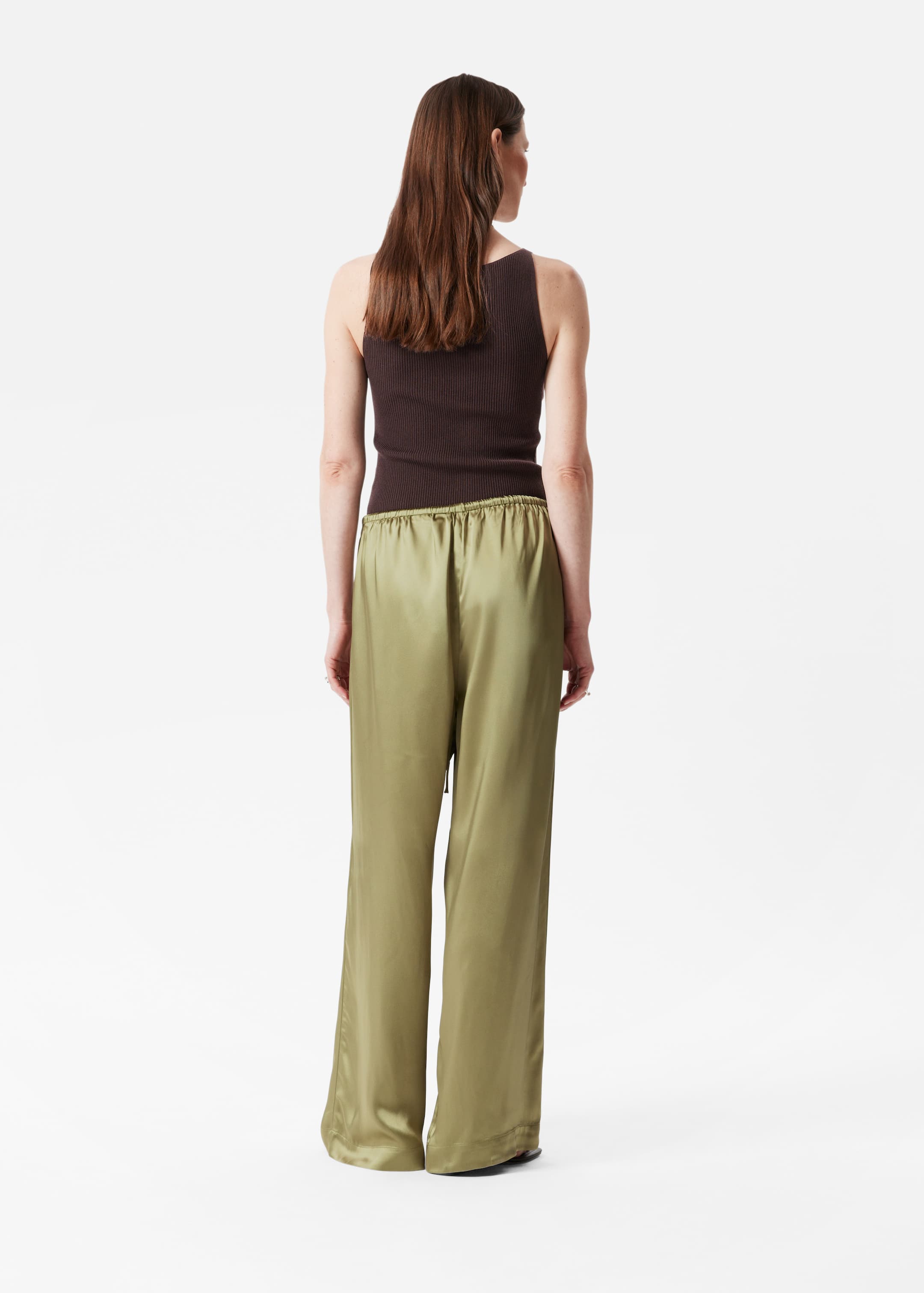Visualizza immagine più grande: Pantaloni in raso con coulisse - Verde kaki - DONNA | H&M IT 5
