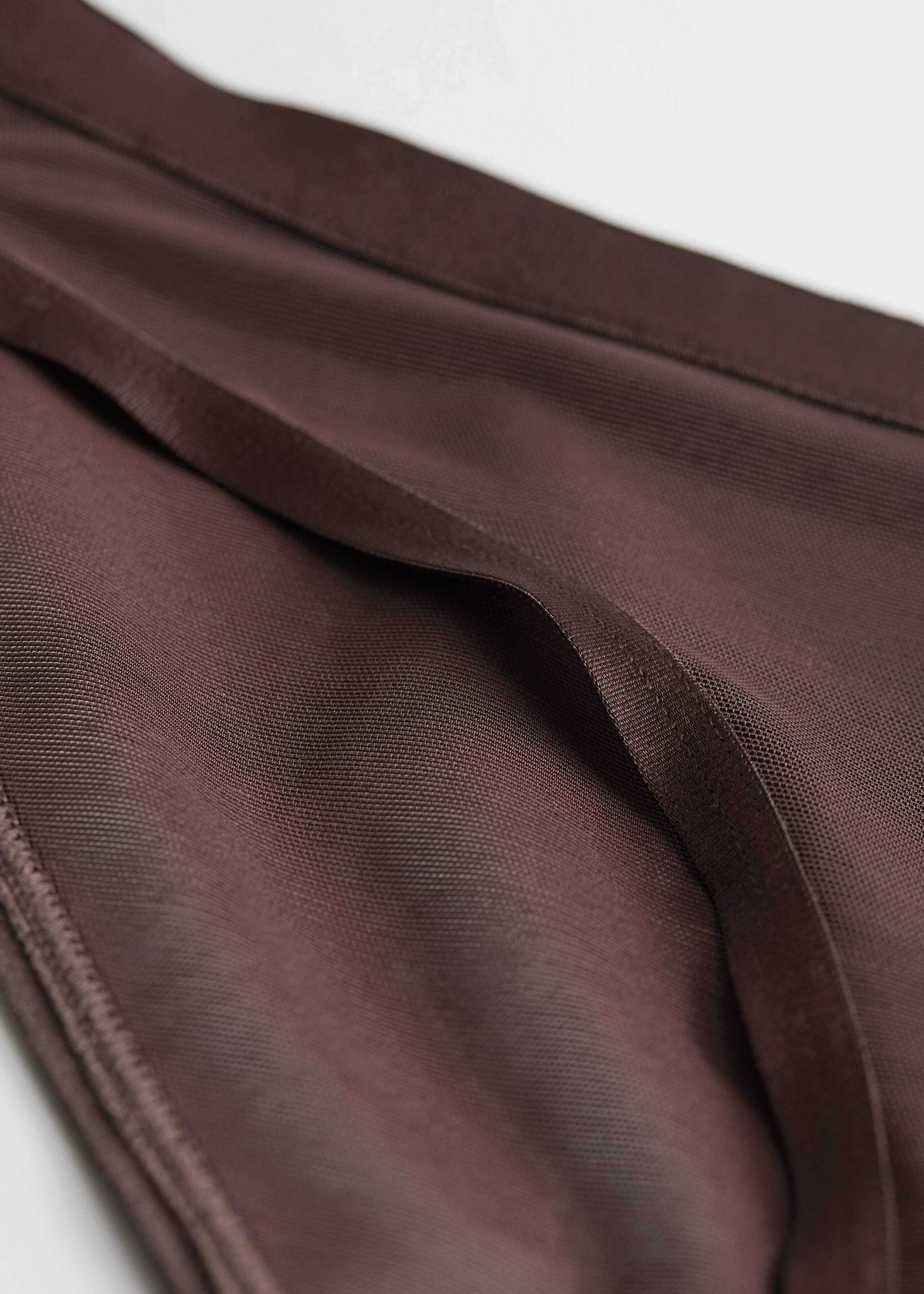 Sheer Mesh Briefs - {{variantName}} - Detalle descriptivo