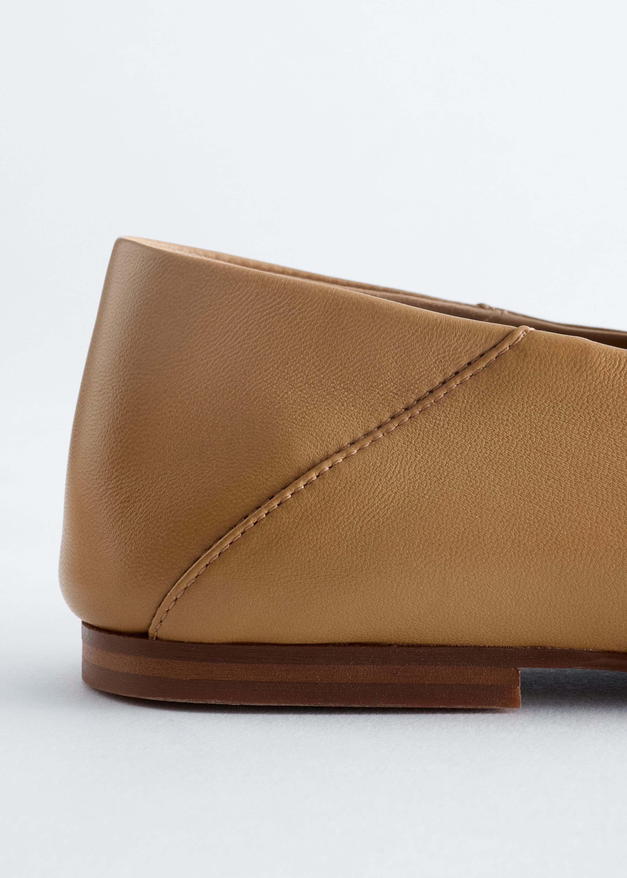 Loafers aus Leder - {{variantName}} - Beschreibendes Detail