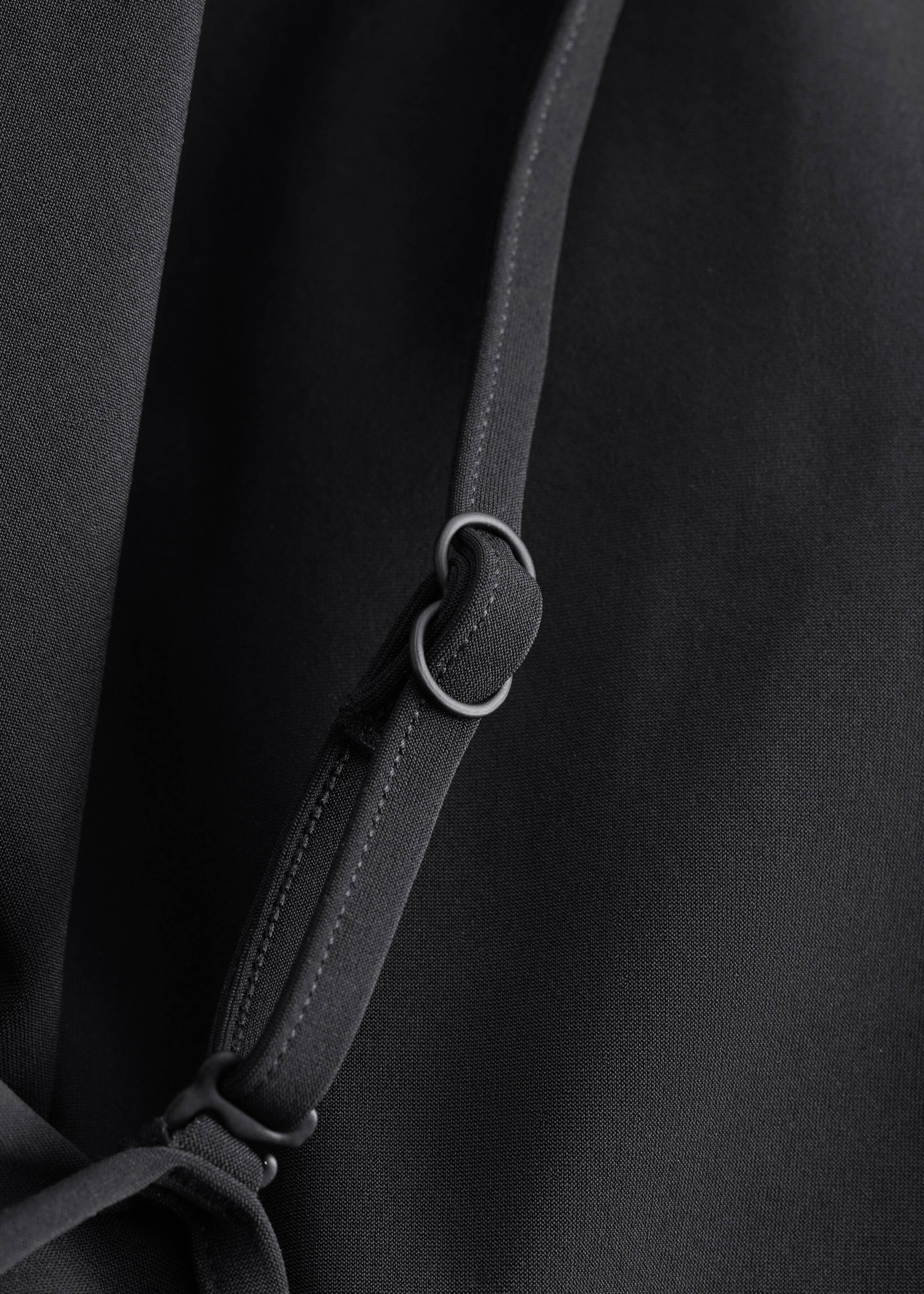 Image of Costume da bagno con incrocio sul retro