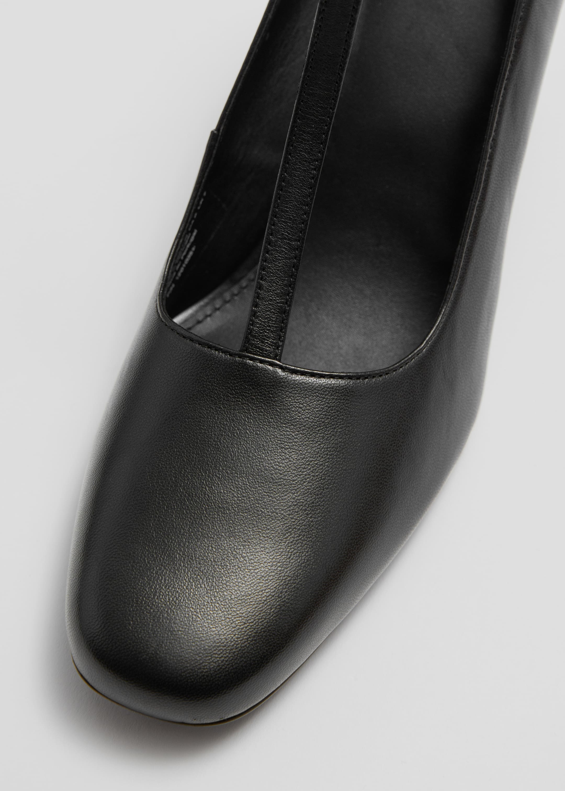 Grotere afbeelding bekijken: Leren pumps met T-vormige band - Zwart - DAMES | H&M NL 4