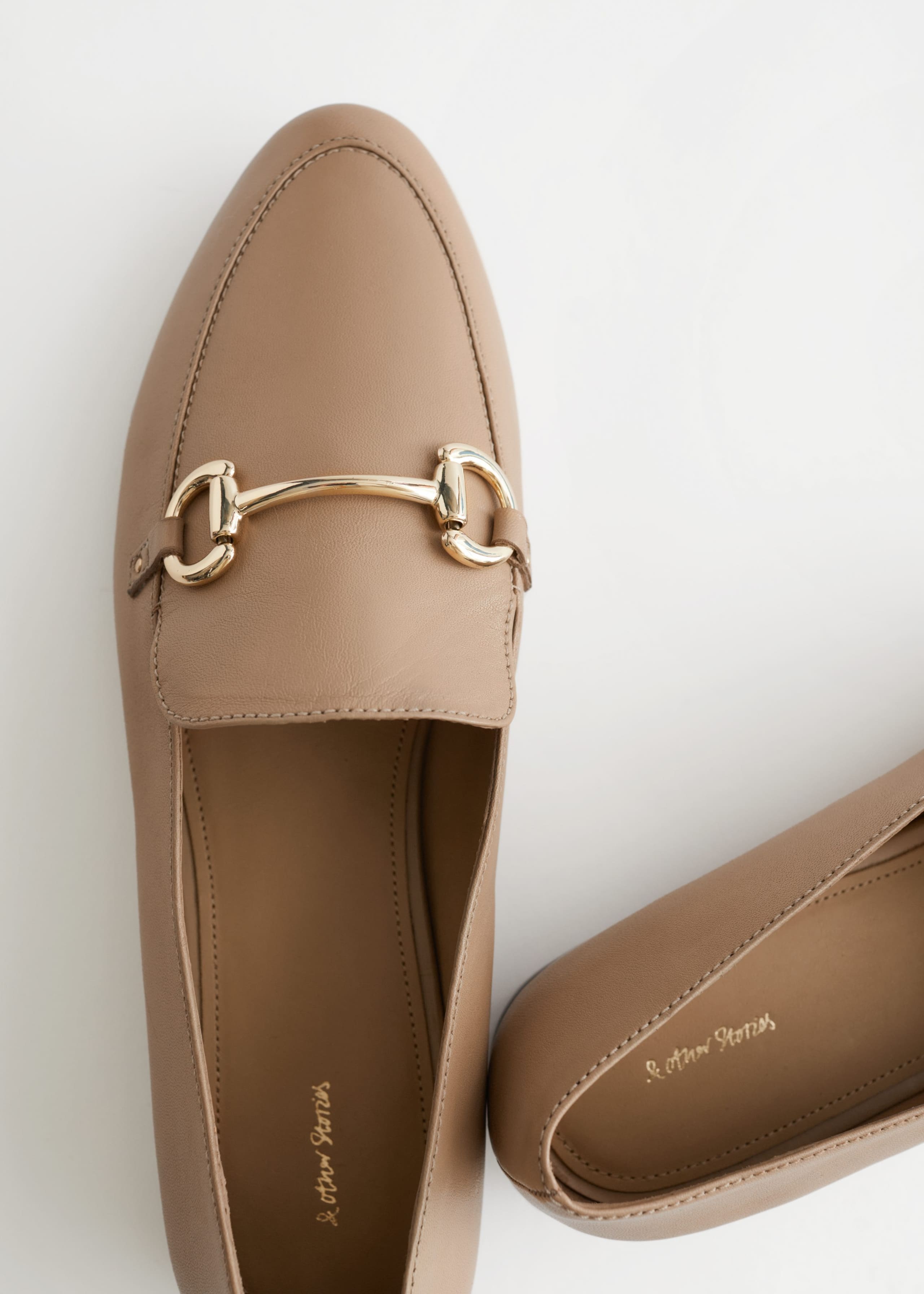 Image of Półbuty z jeździecką klamrą