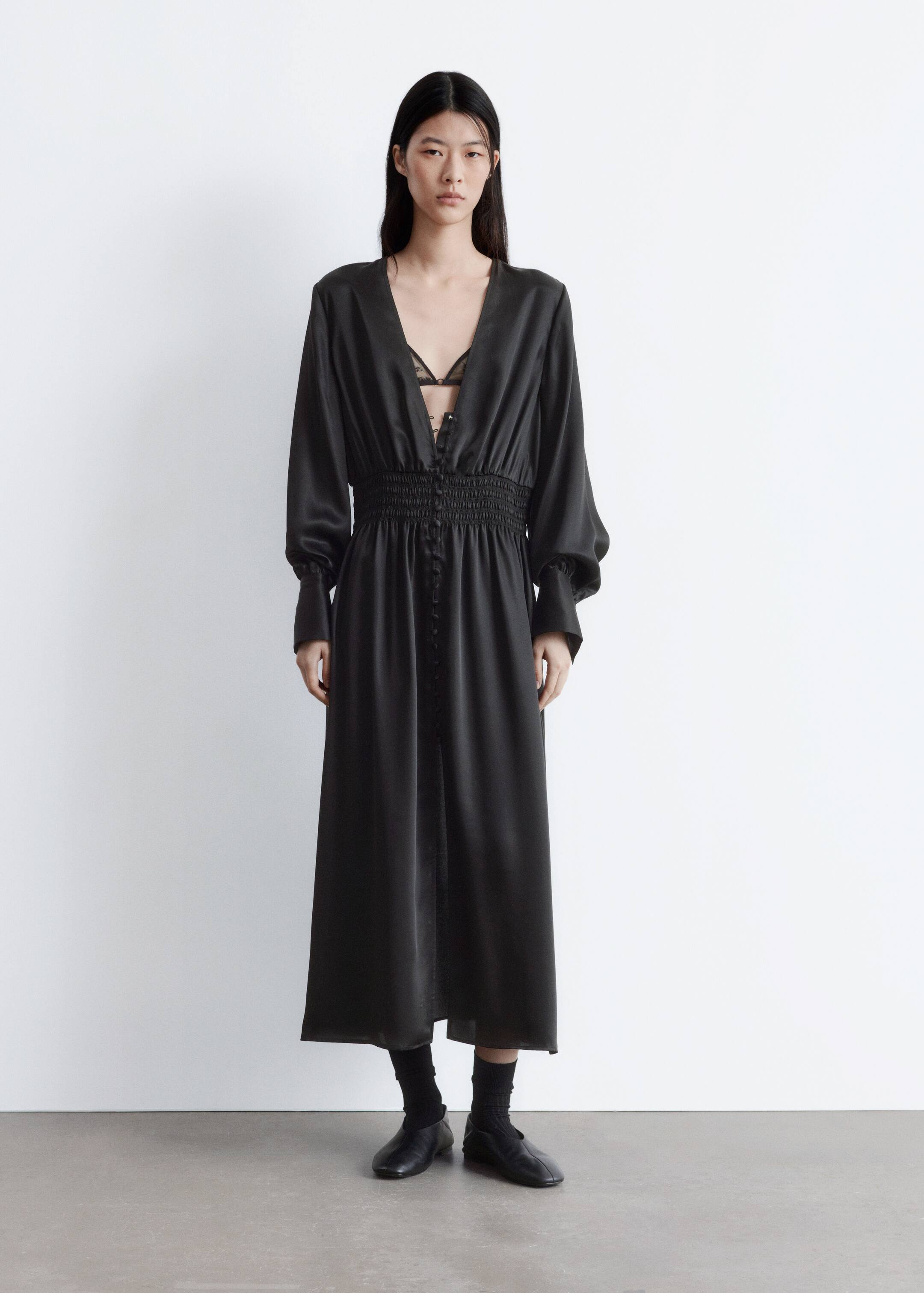 Ver imagen más grande: Vestido camisero midi de satén - Negro - MUJER | H&M ES 3