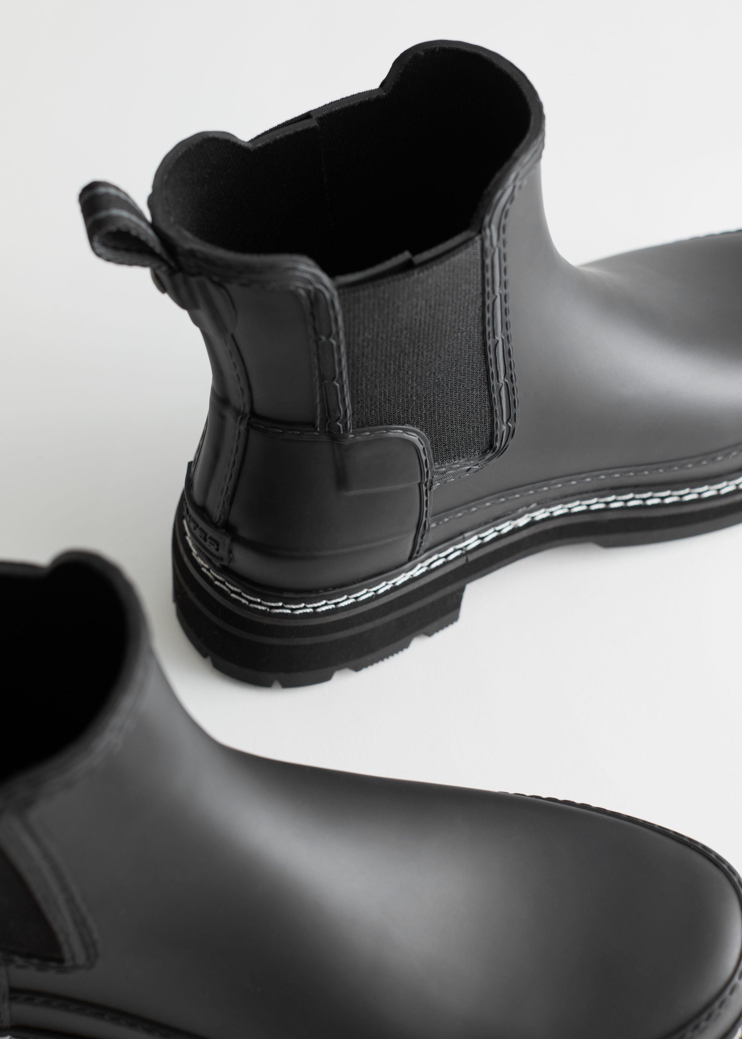 Hunter Refined Stitch Chelsea Boots - Black - & Other Stories BE