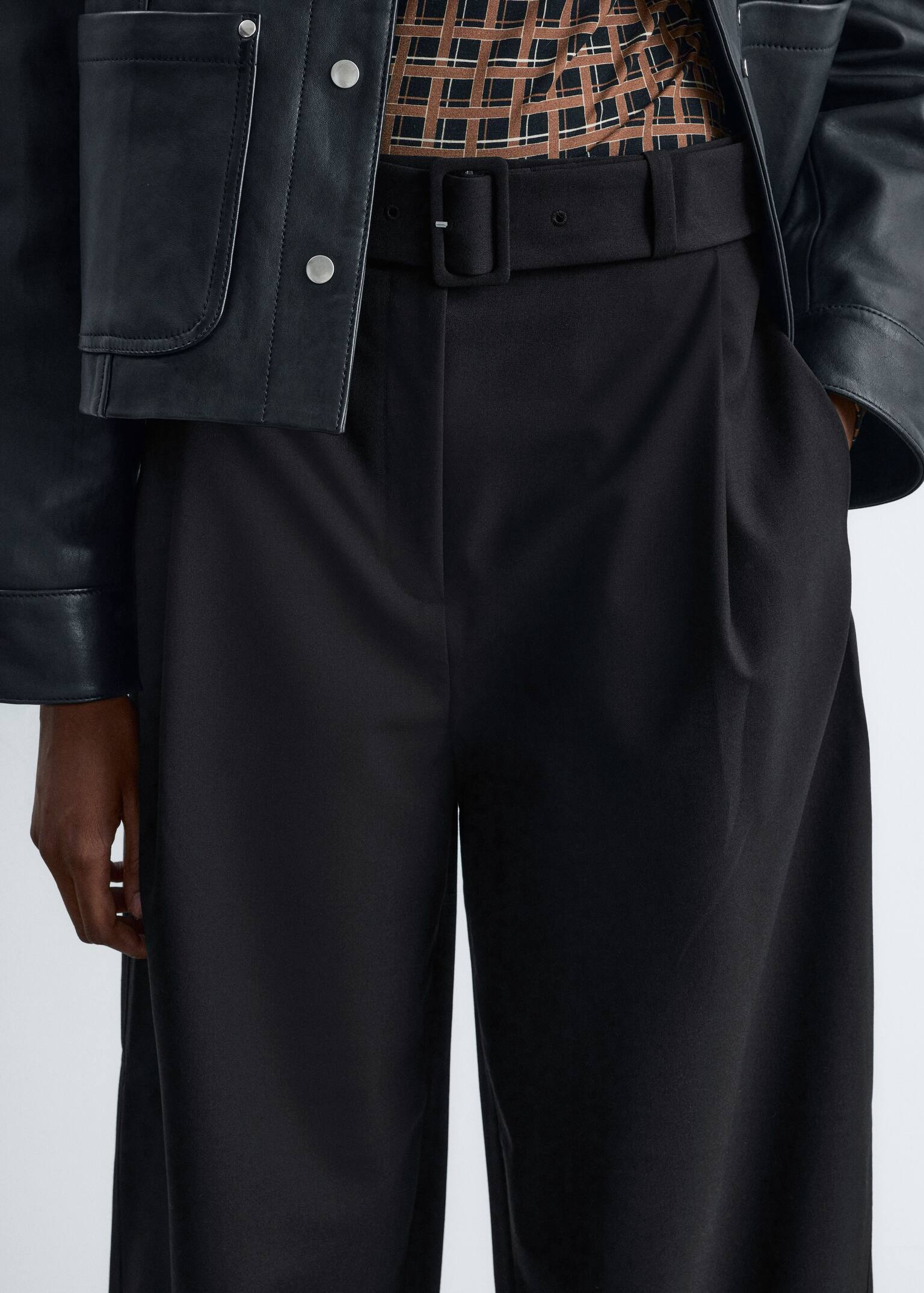 ג'ינסים בגזרה רחבה - שחור - 3