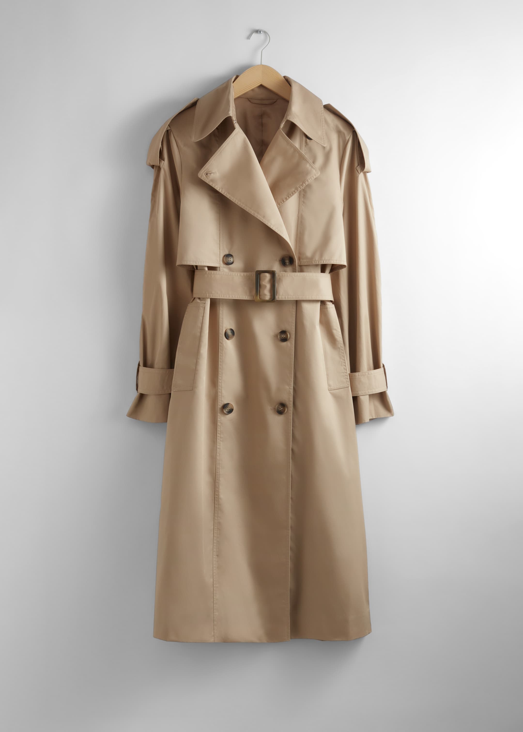 Visa större bild: Trenchcoat med skärp - Beige - DAM | H&M SE 1