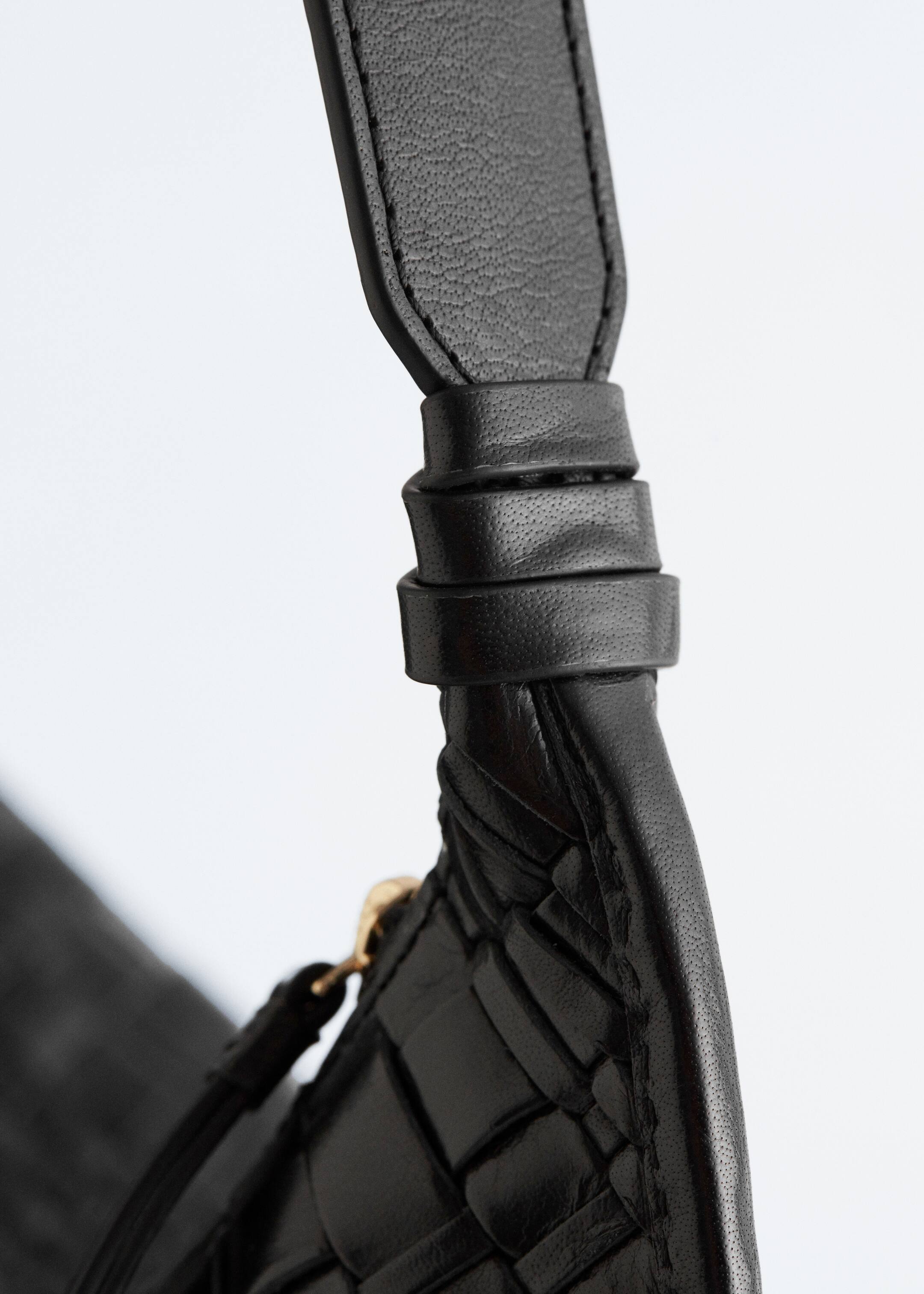 Visa större bild: Tote i flätat läder - Svart - DAM | H&M FI 4